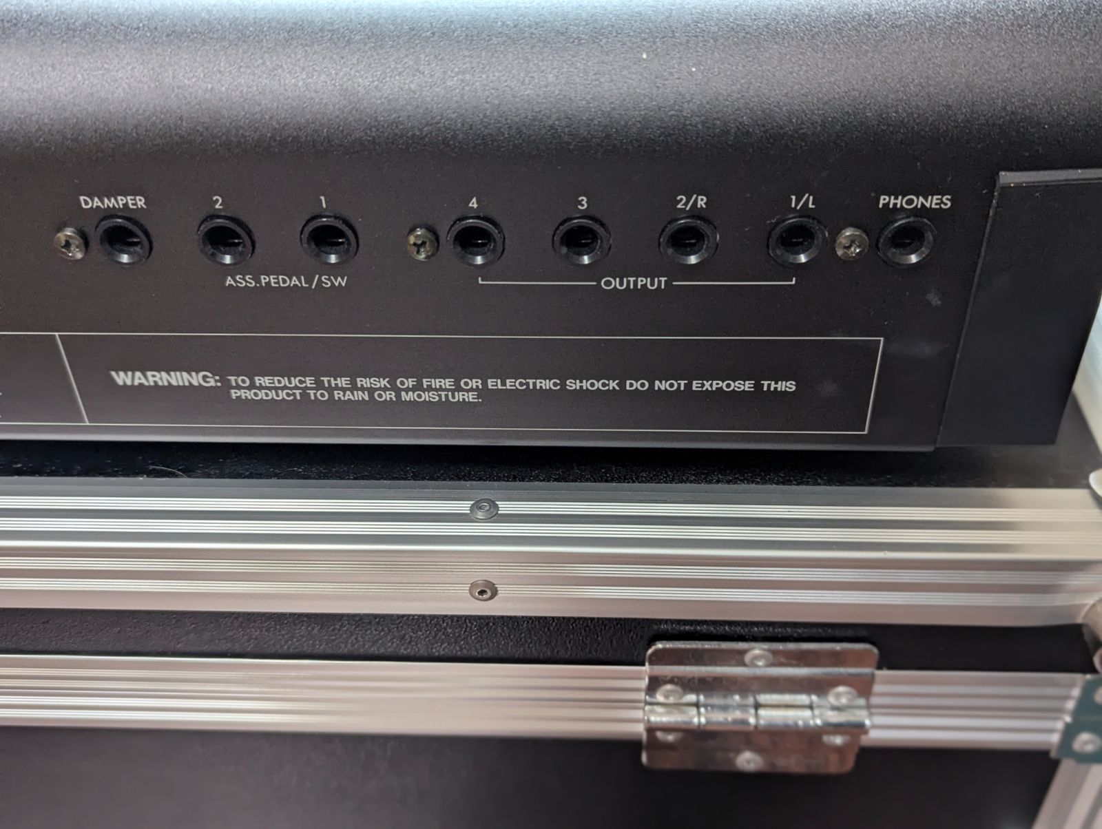 KORG M1 シンセサイザー ハードケース・取説付 基本動作確認済 - メルカリ