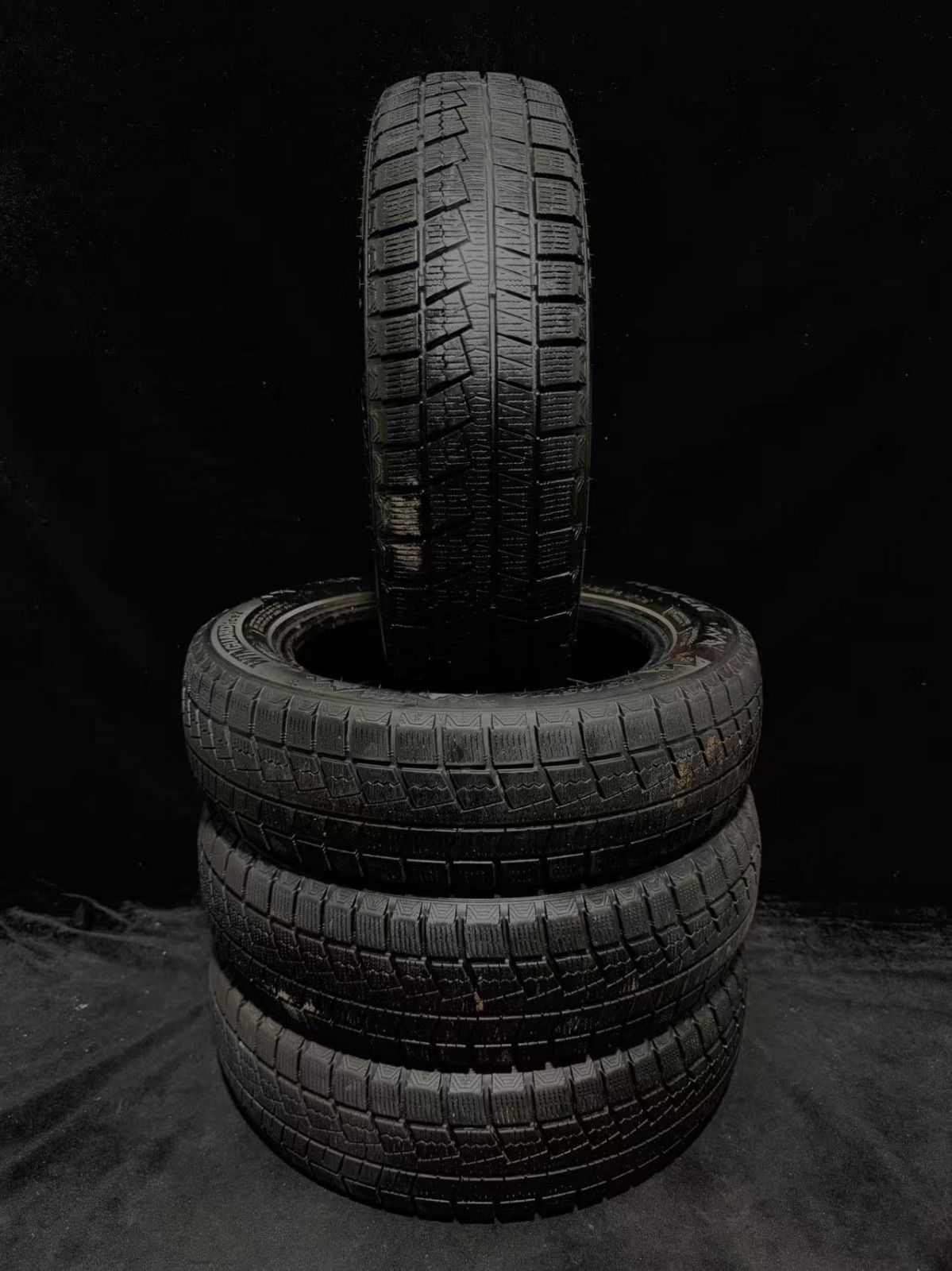 ②2022.2021年製155/65R14 中古スタッドレスタイヤ4本セット 22年製 中古タイヤ4本セット NEXEN 155/65R14 75T 8分山 スタッドレス