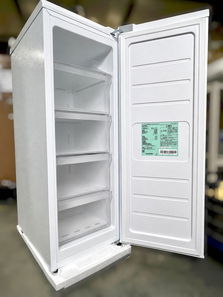 開封済・未使用品】アイリスオーヤマ スリム冷凍庫 80L(右開き) IUSN