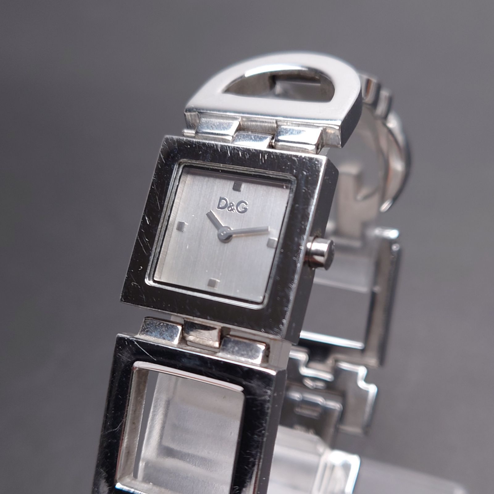 稼働品 D&G ドルチェ＆ガッバーナ TIME レディース 腕時計 ロゴ