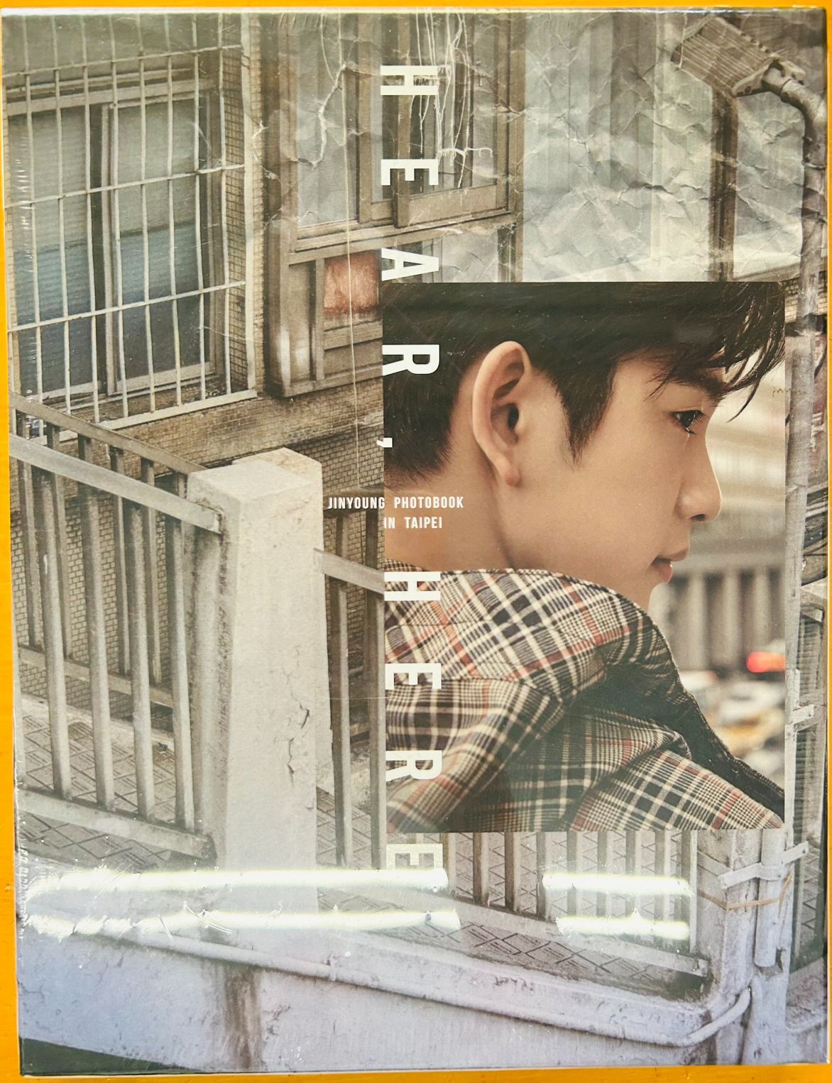 即日発送][新品未開封]GOT7 ジニョン 写真集 HEAR,HERE - メルカリ