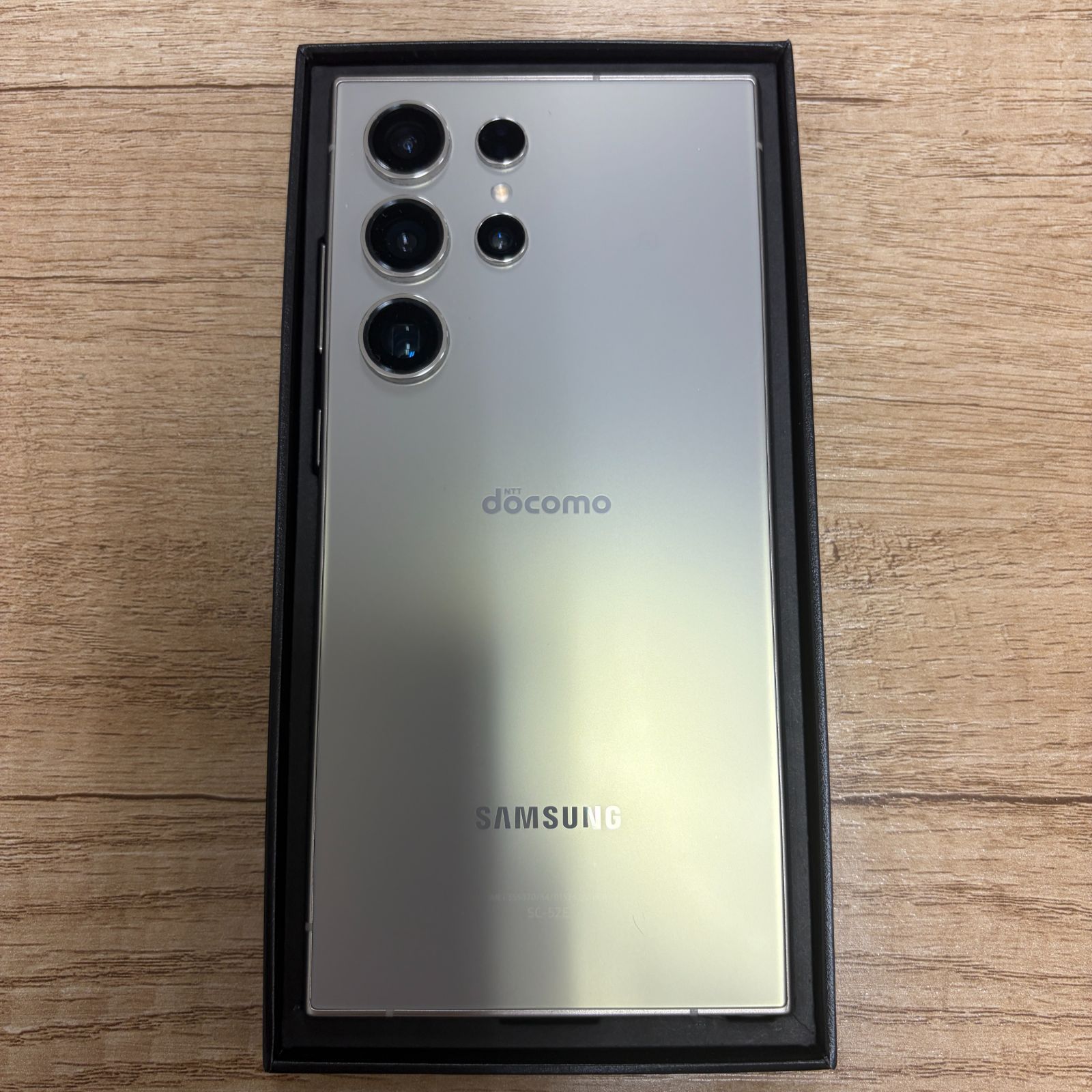 Galaxy S24 Ultra 256GB docomo版SIMフリー やや傷あり - メルカリ