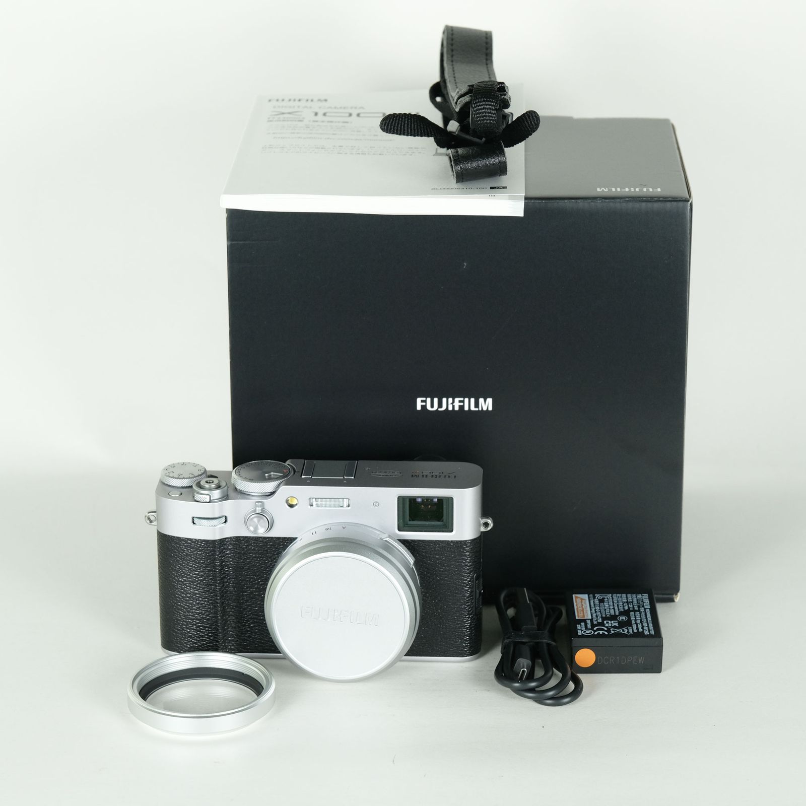 美品 | シャッター数6,500回｜フィルター付] FUJIFILM X100VI