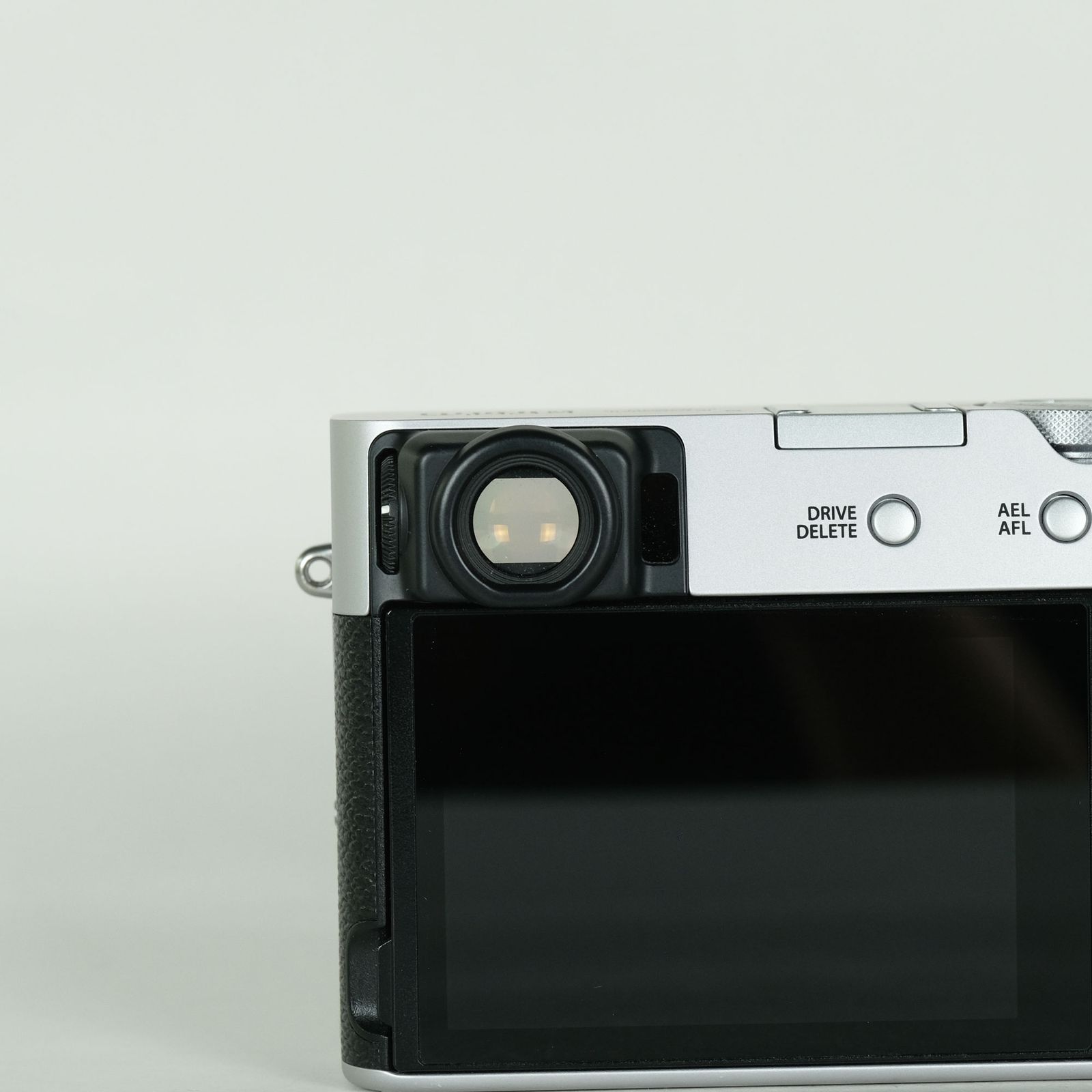 美品 | シャッター数6,500回｜フィルター付] FUJIFILM X100VI