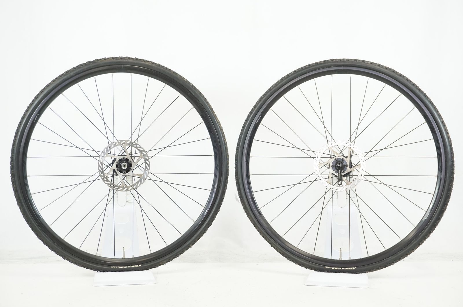 COLNAGO 「コルナゴ」 ARTEMIS CW24CL DISC SHIMANO11s ホイールセット