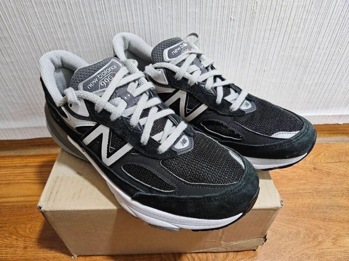 ニューバランス 990v6 ブラック 260サイズ 12,715円