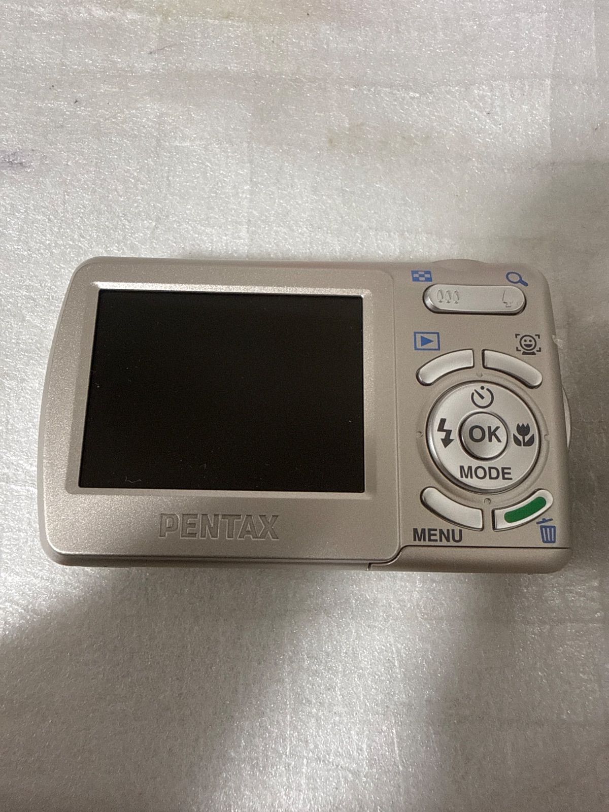 ❗️動作良好❗️デジカメ 本体 PENTAX Optio E70 - メルカリ