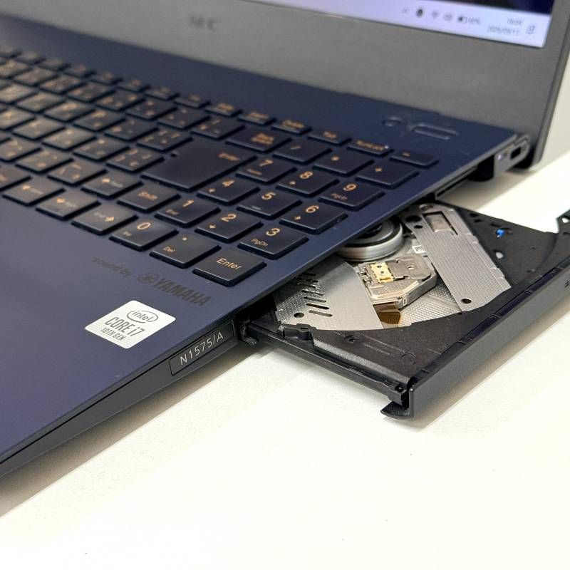 NEC 10世代Corei7 SSD256GB Blu-ray Windows11 - メルカリ NEC 10世代Corei7 SSD256GB Blu-ray Windows11 - メルカリ