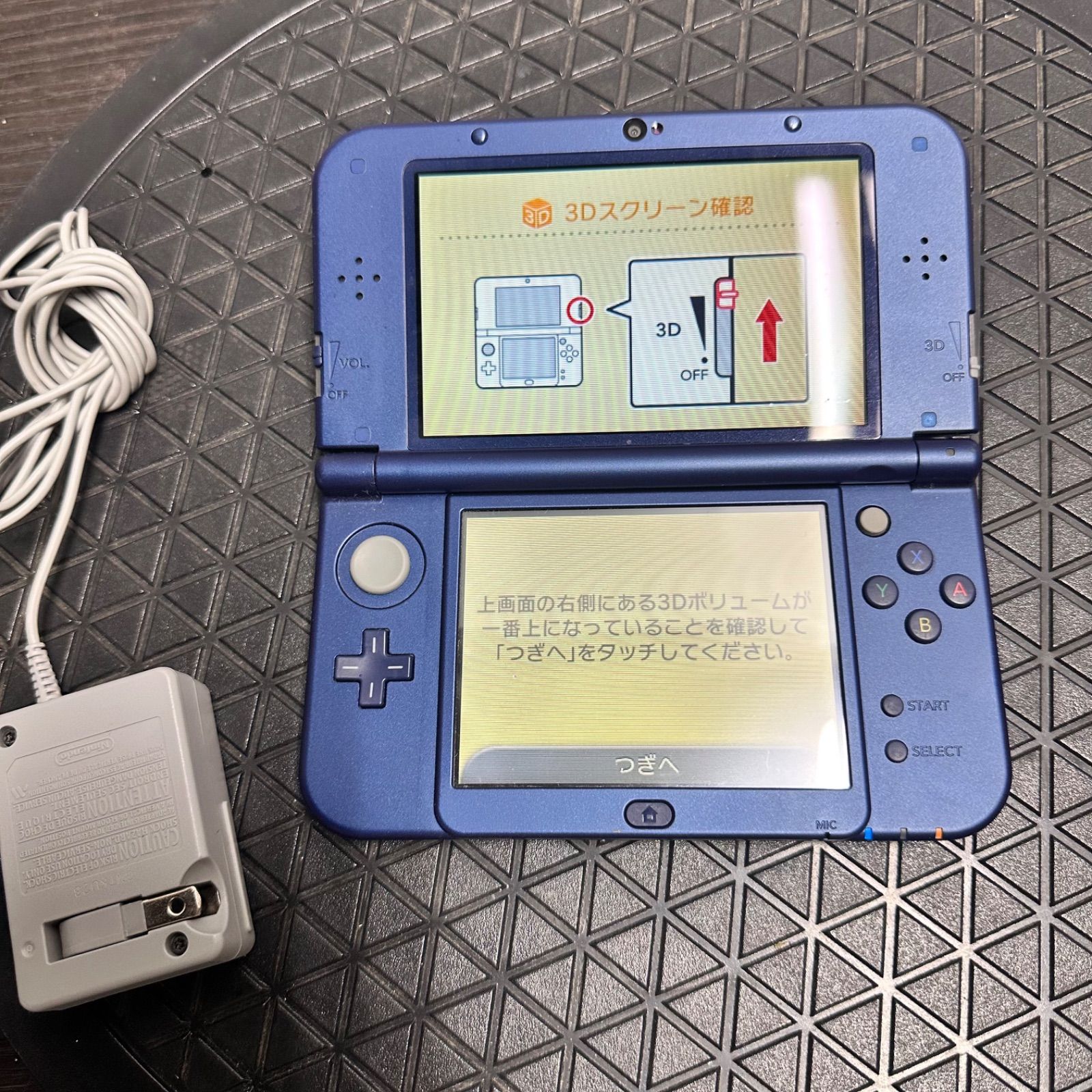 New Nintendo 3DS LL main unit metallic blue initialization operation product