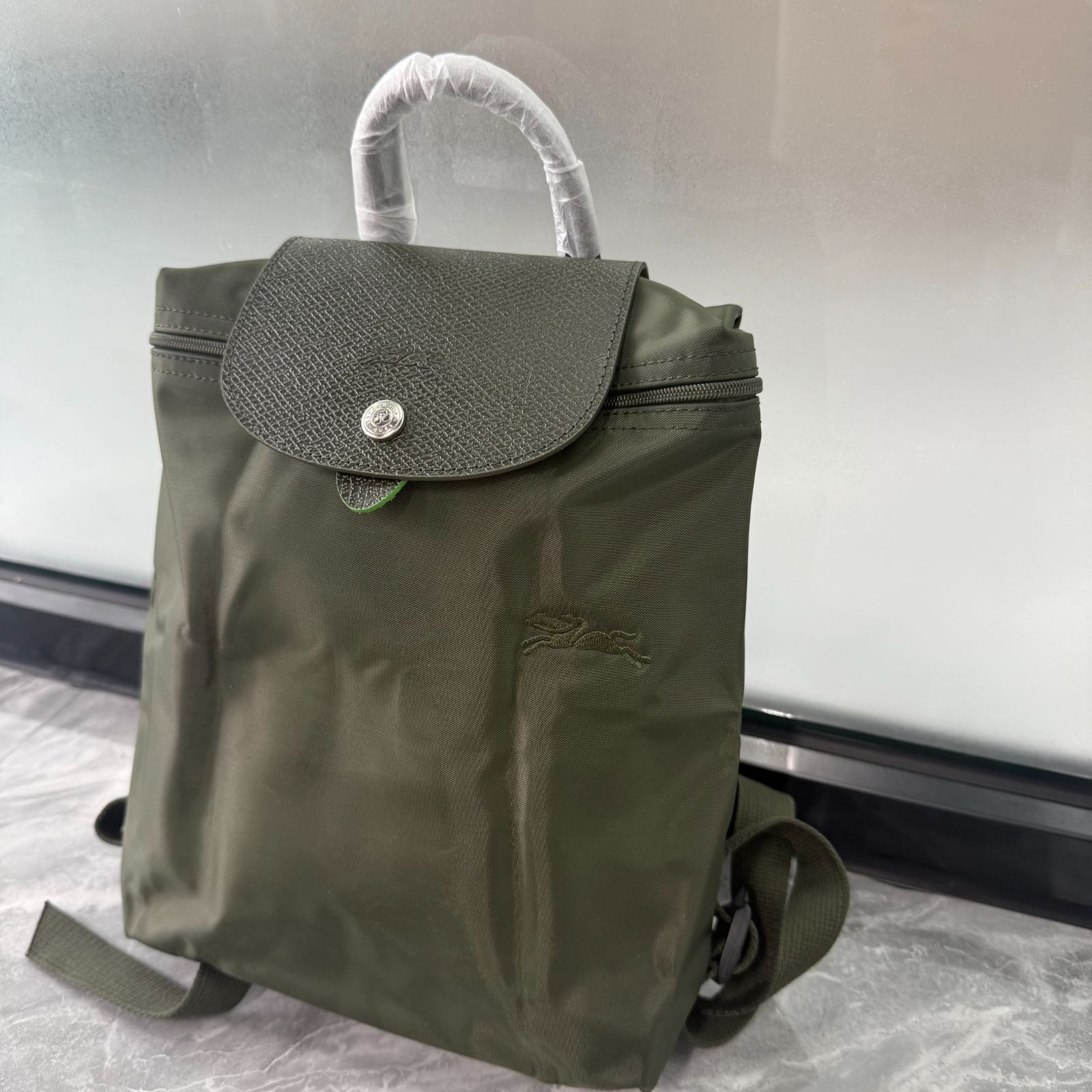 【良品✨】LONGCHAMP ロンシャン ル プリアージュ バックパック リュックサック 折りたたみ 軽量 大容量 通勤 通学 旅行 人気 定番 レディース メンズ ユニセックス 新品 未使用 即購入 OK 送料込み  4 色からお選びいただけます thumbnail 13