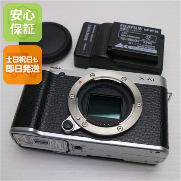 超美品 FUJIFILM X-A1 シルバー 即日発送 ミラーレス一眼 FUJIFILM 本体 土日祝発送OK