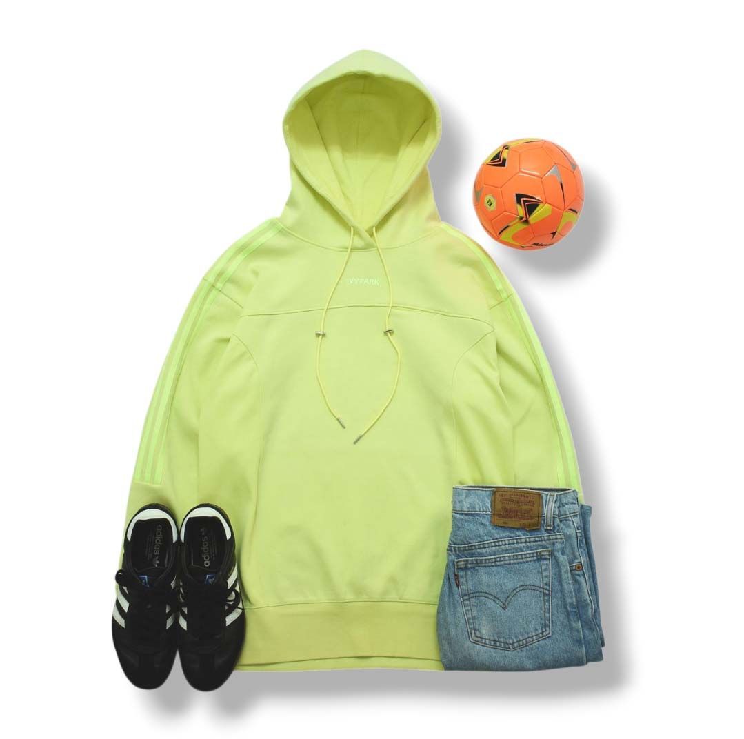 https://assets.mercari-shops-static.com/-/large/plain/2JWinjhq9bNzDTthNui2ZL.jpg@jpg