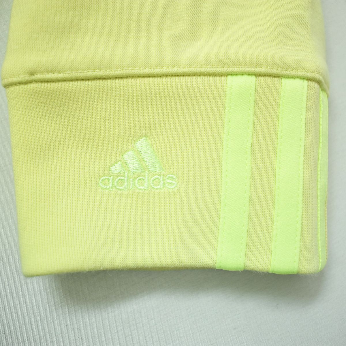 https://assets.mercari-shops-static.com/-/large/plain/2JWinkMbt2KxPtPRzTuPUf.jpg@jpg