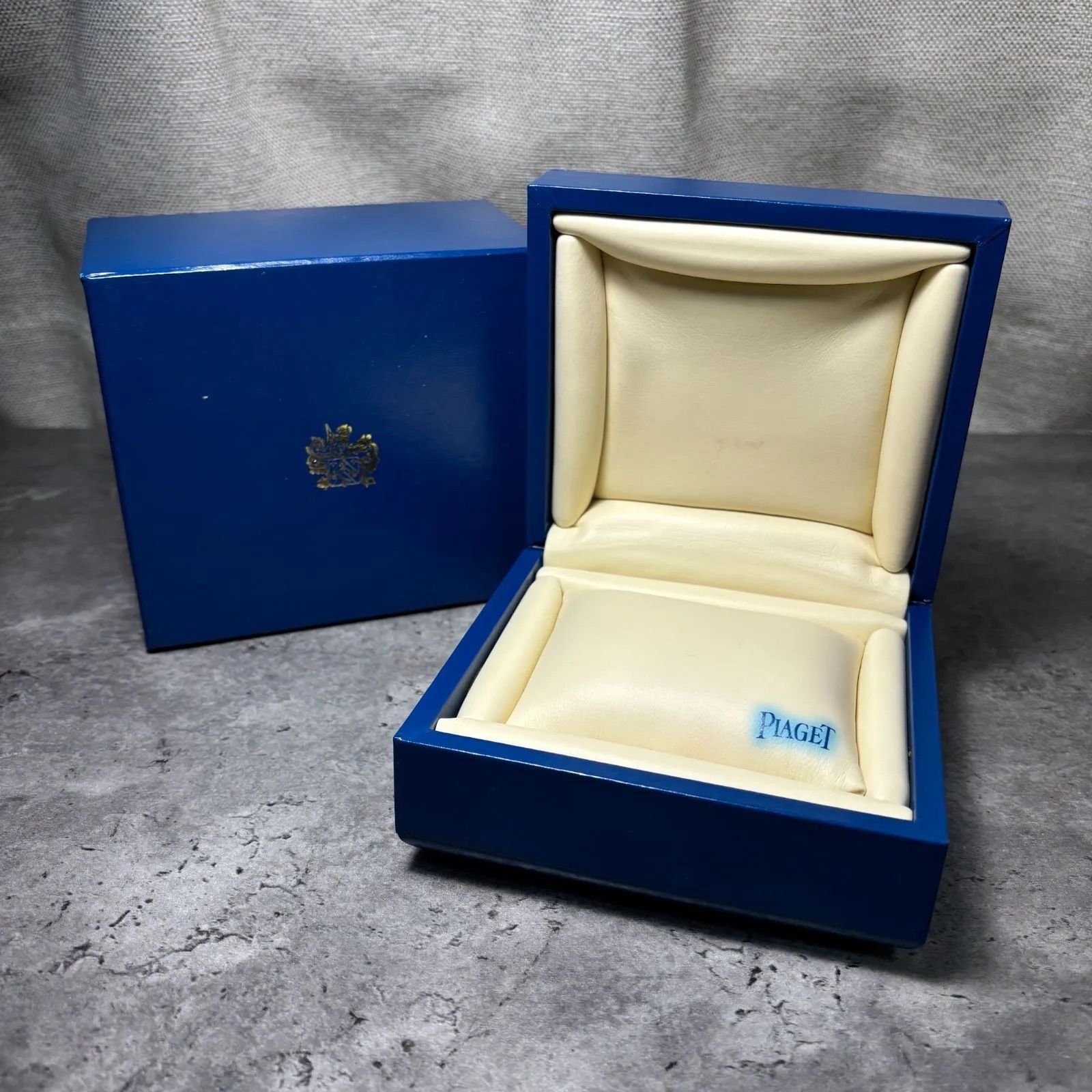 PIAGET ピアジェ 時計 ケース 空箱 BOX 外箱付 腕時計用 ブルー - メルカリ