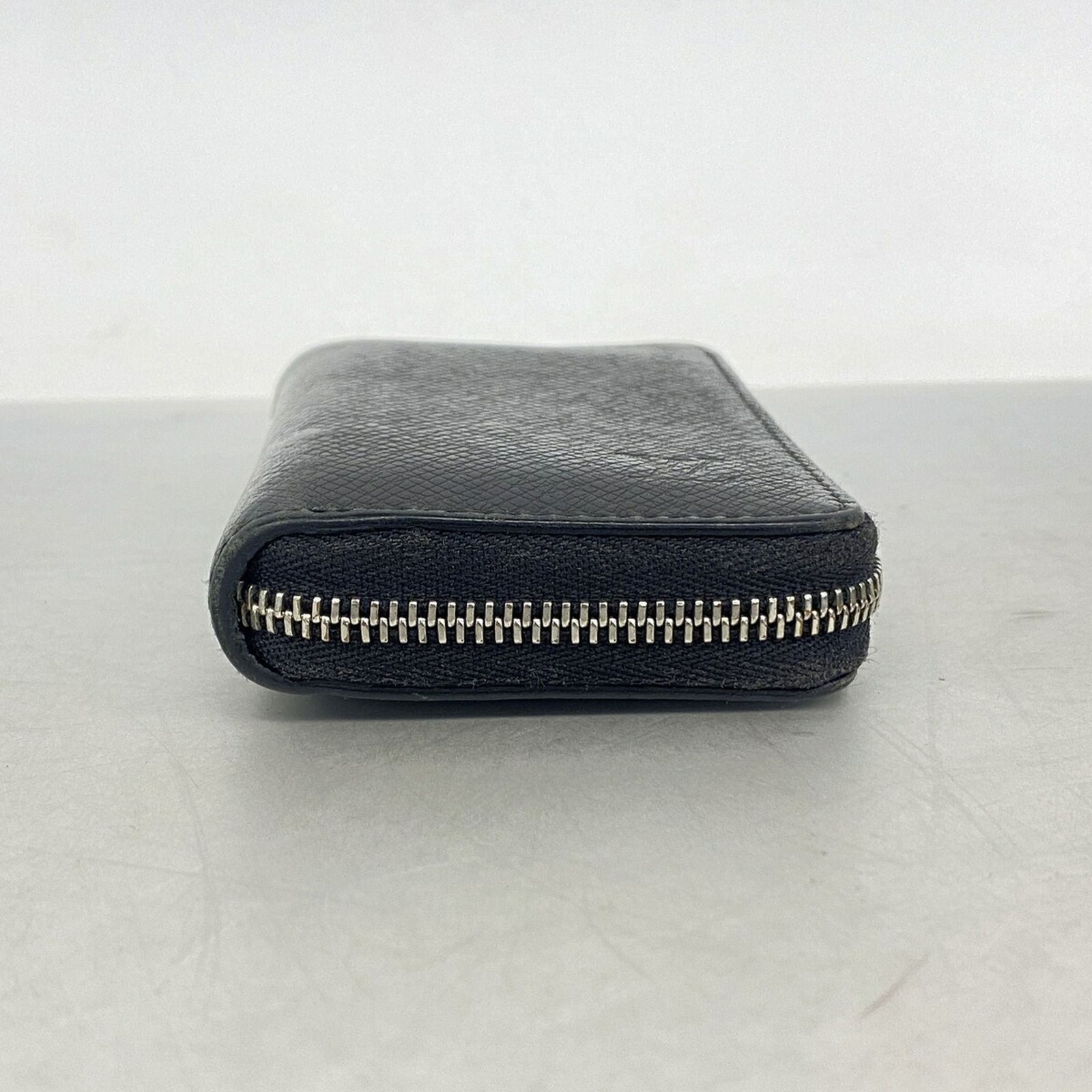 Louis Vuitton ブラック ケース　M32832 ルイ・ヴィトン(Louis Vuitton) ルイ・ヴィトン 財布・コインケース