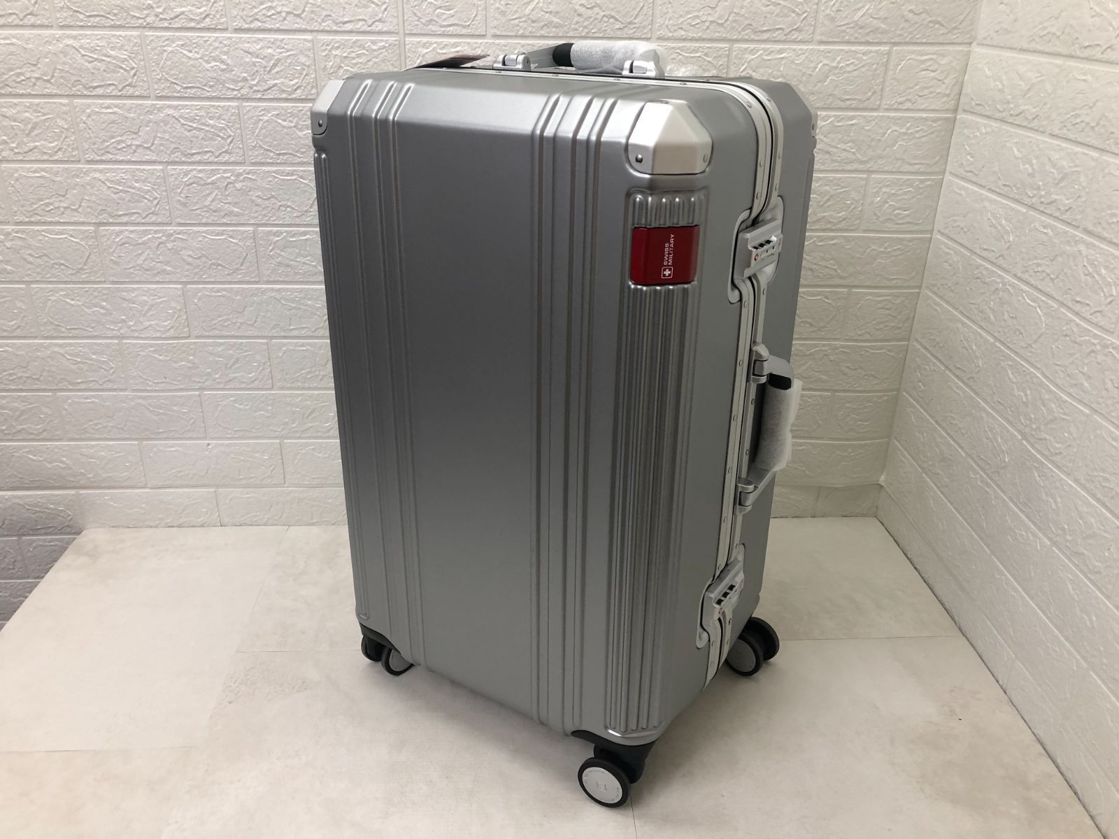 SWISS MILITARY スイスミリタリー キャリーケース 24インチ 66L