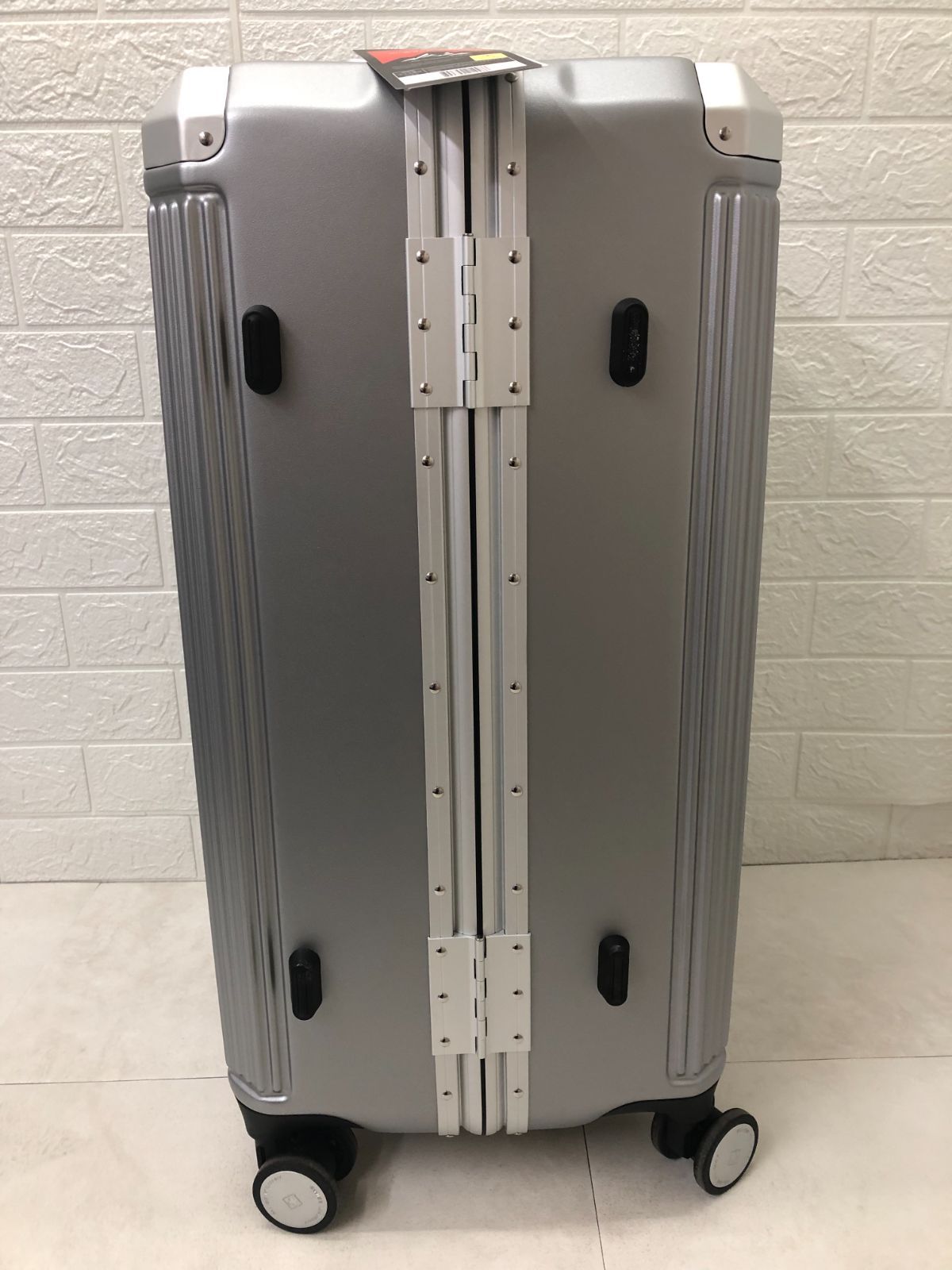 SWISS MILITARY スイスミリタリー キャリーケース 24インチ 66L