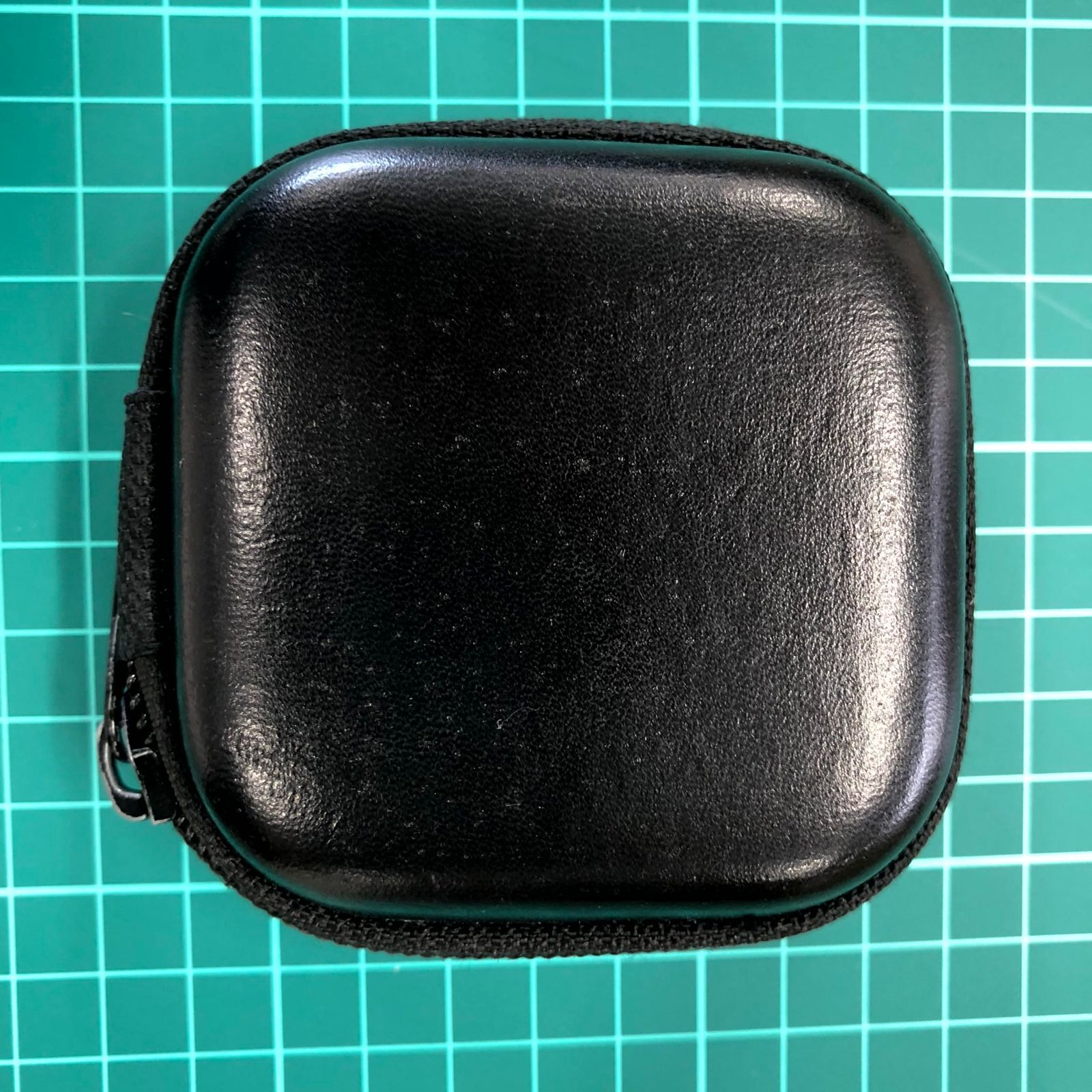https://assets.mercari-shops-static.com/-/large/plain/2JWoVceGUBvgBZrogR8umT.jpg@jpg