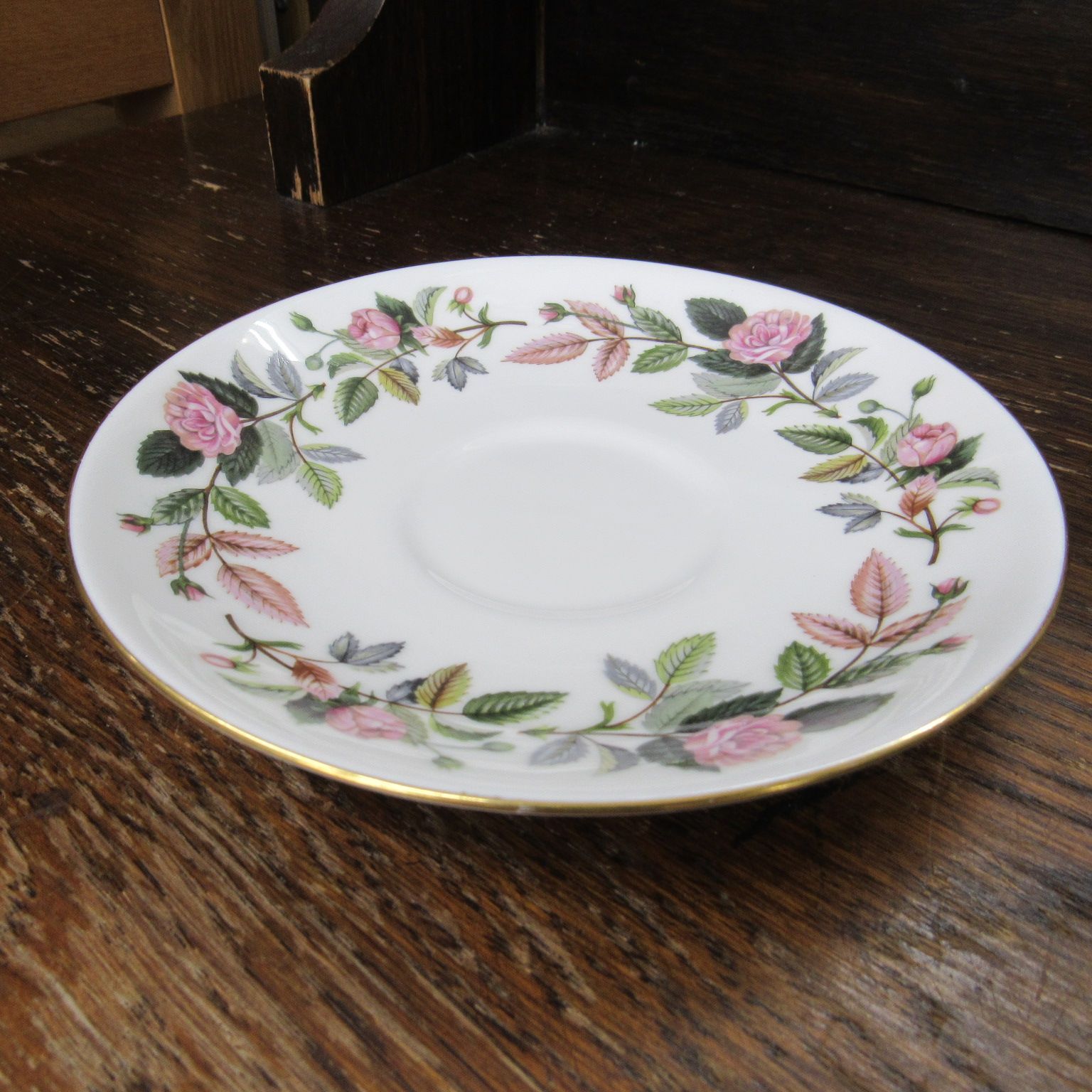 英国 WEDGWOOD ウェッジウッド 黒壺 HATHAWAY ROSE ハザウェイローズ