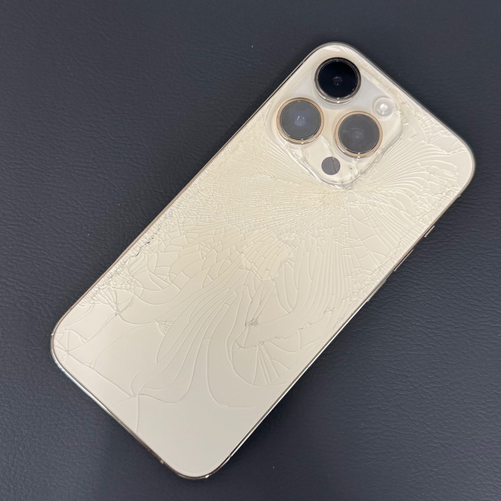 【ジャンク品】Apple iPhone14pro ゴールド iPhone 14 Pro 128GB ゴールド ジャンク - メルカリ