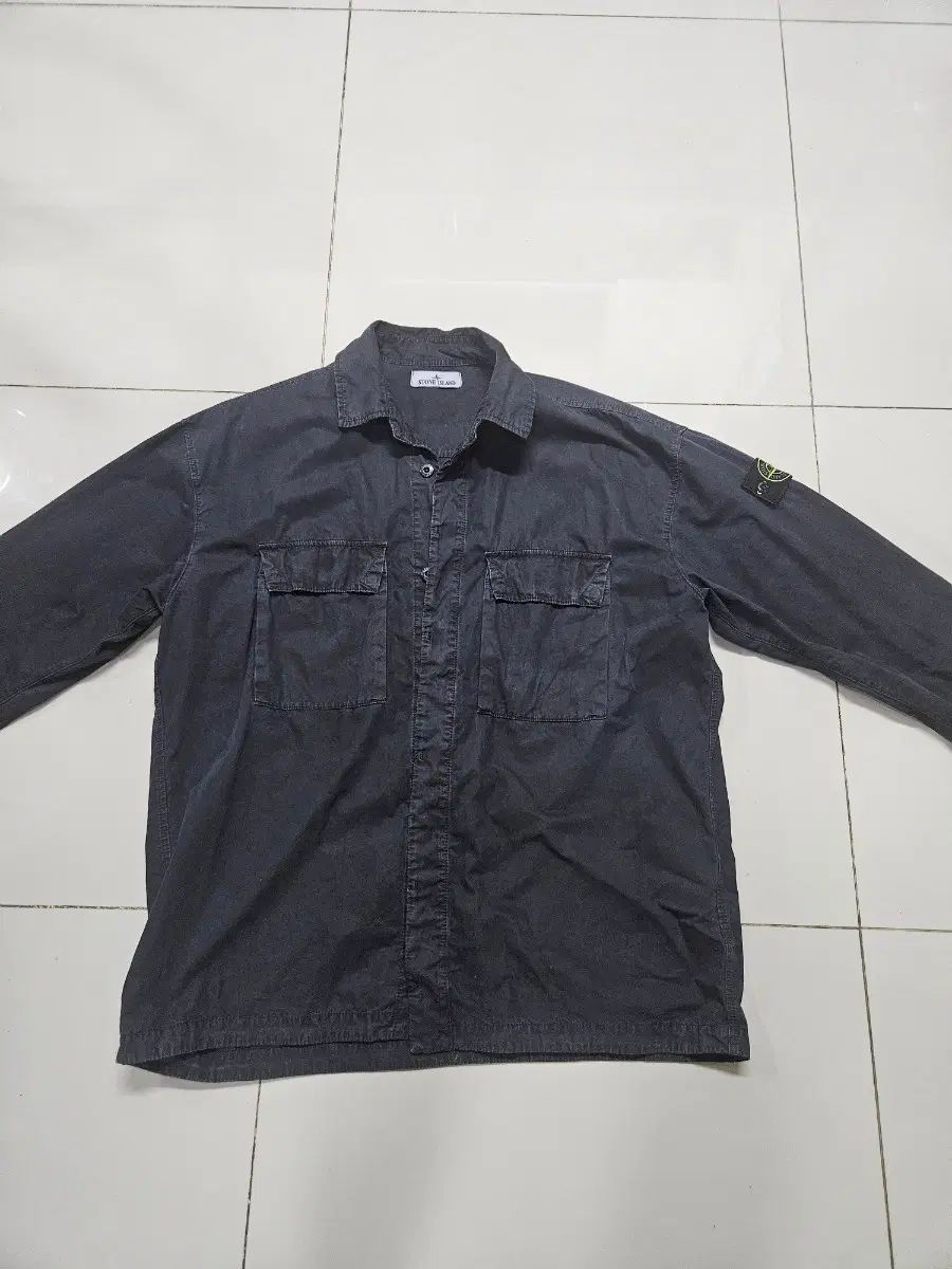 STONE ISLAND ストーンアイランド シャツ ブラックxl 28,282円