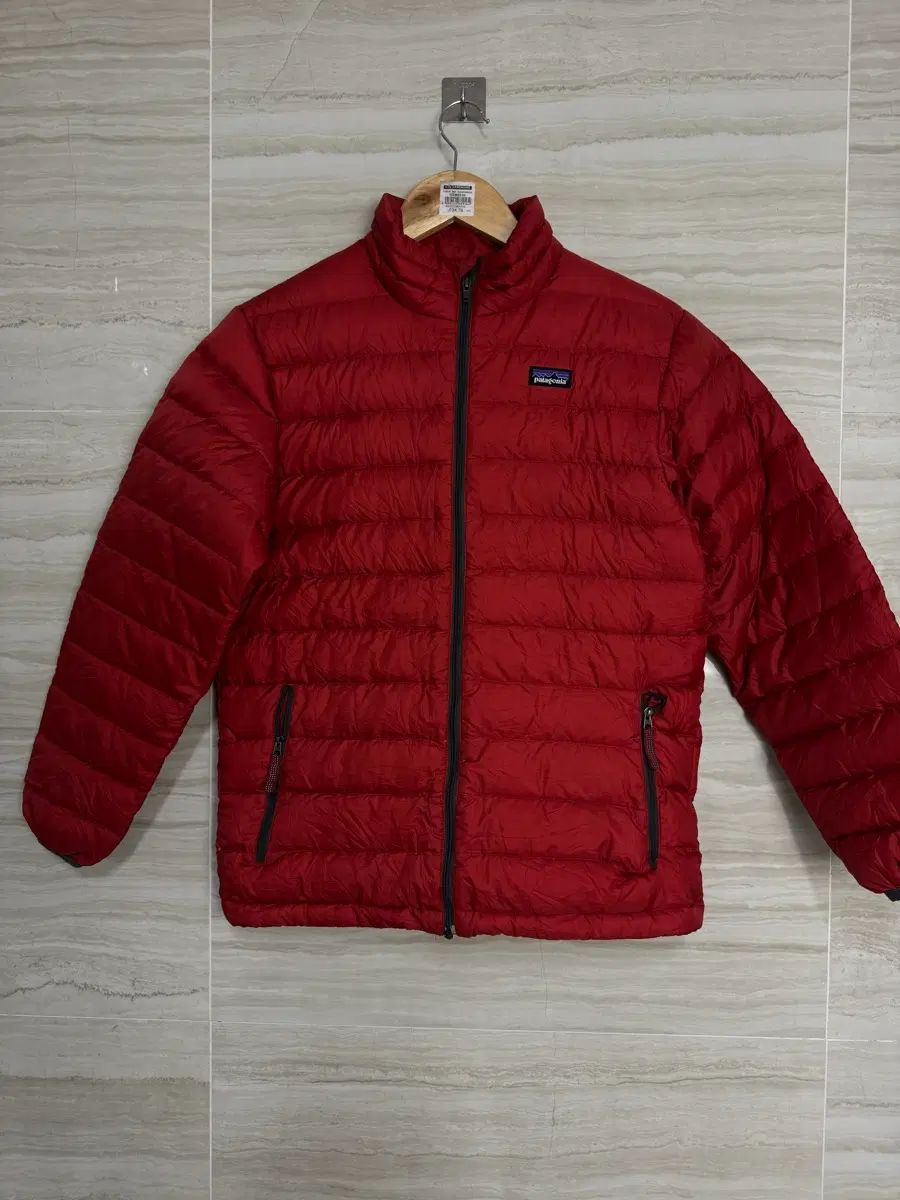 patagonia ボーイズ Lサイズ ダウン