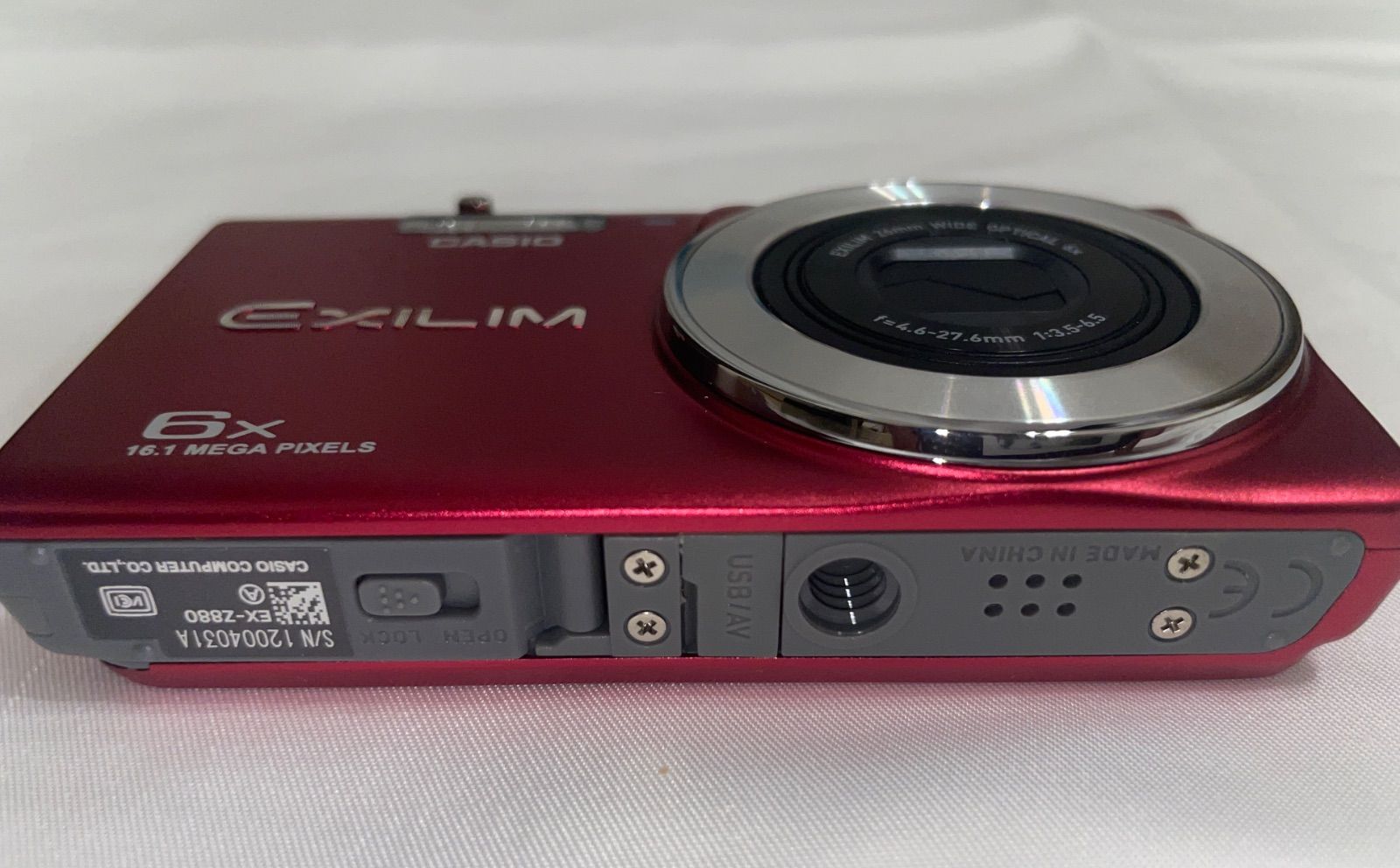 超美品 CASIO カシオ EXILIM EX-Z880 コンパクトデジタルカメラ レッド