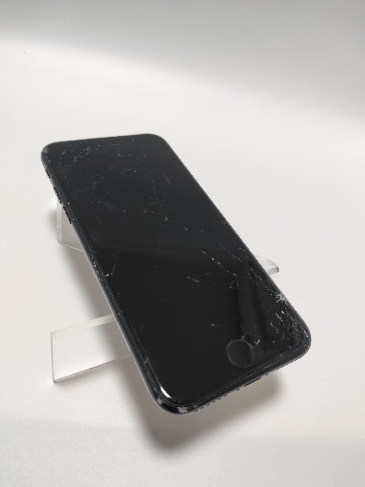 iPhoneSE3 64GB バッテリー84％ SIMフリー ジャンク - メルカリ