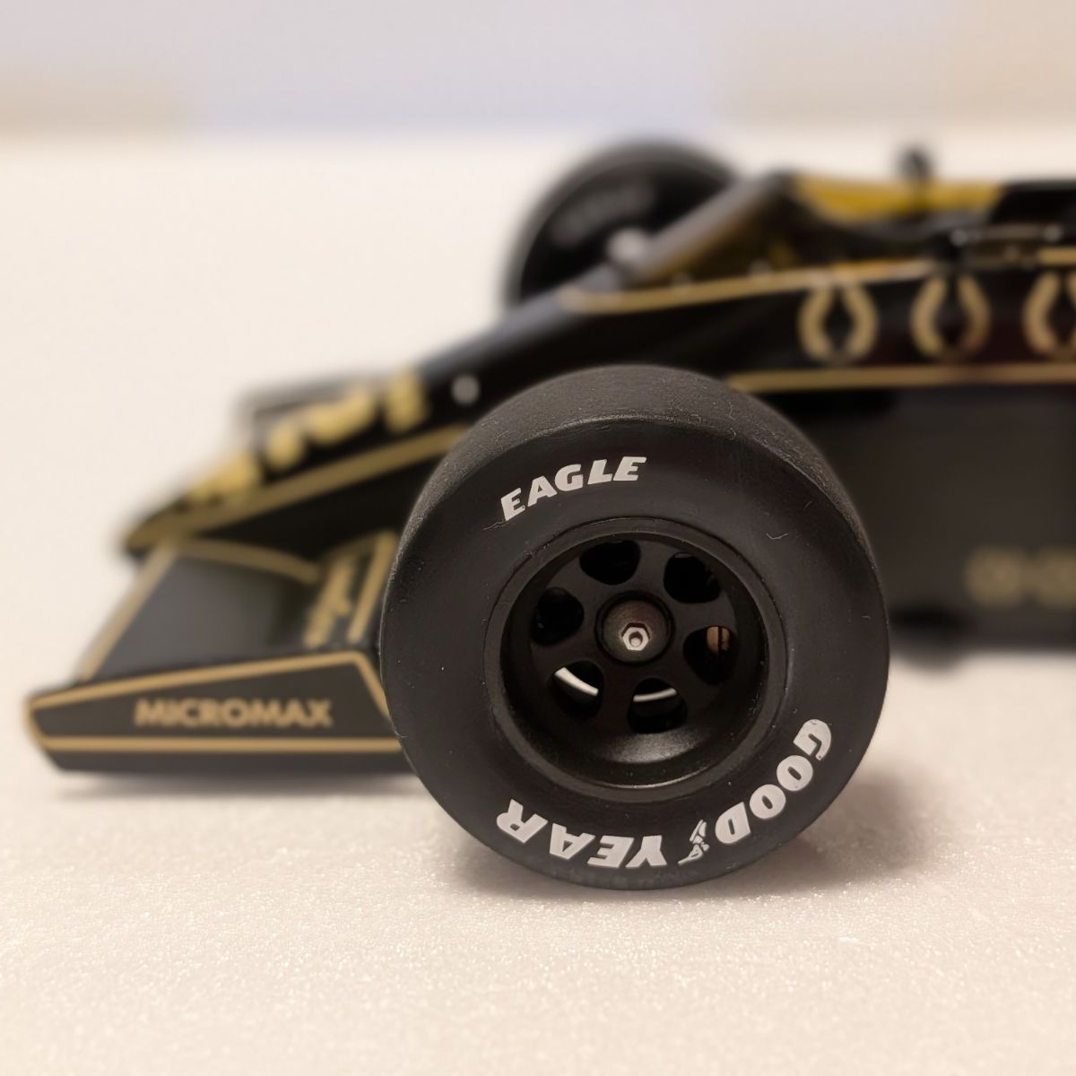 1/18 ミニチャンプス ロータスルノー98T1/18 ミニチャンプス ロータス