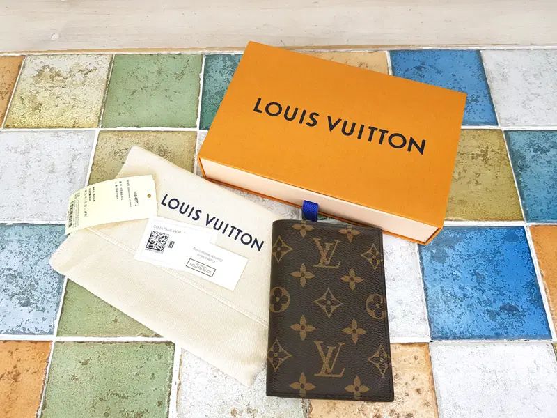 未使用品 Louis Vuitton ルイヴィトン パスポートケース 55,051円