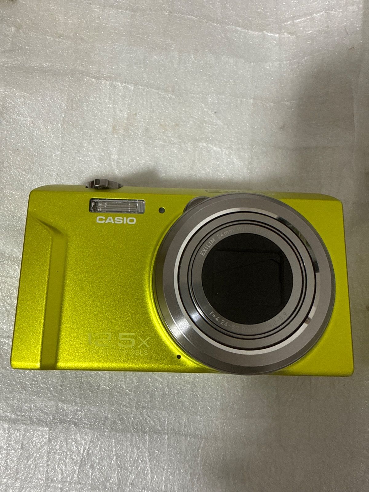 잘 작동하는 디지털 카메라 바디 카시오 EX-ZS150