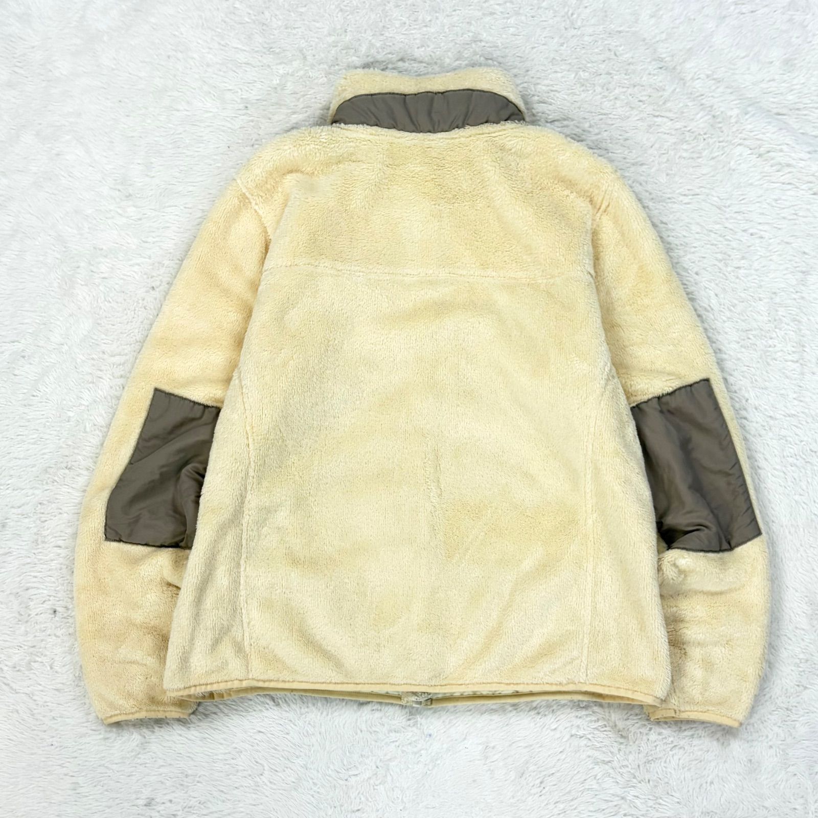 https://assets.mercari-shops-static.com/-/large/plain/2JWtVxT8eXSTSLmS6kyJT2.jpg@jpg