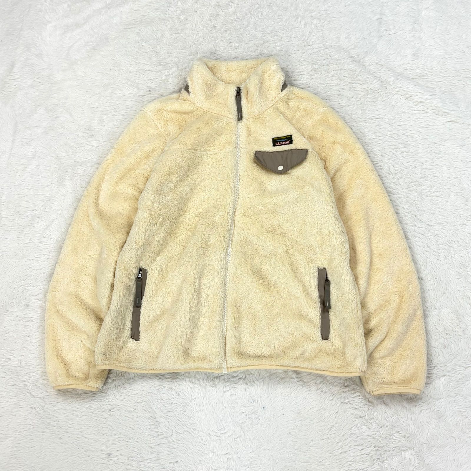 https://assets.mercari-shops-static.com/-/large/plain/2JWtVxU8uWPJuZb3XmB8uf.jpg@jpg