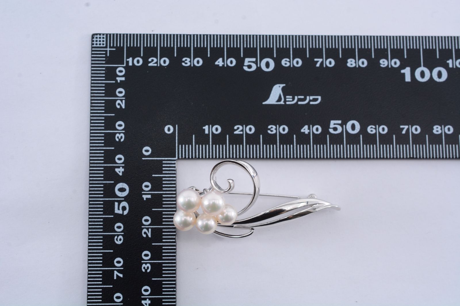 MIKIMOTO ミキモトブローチ パール アコヤ真珠 5珠 シルバー 銀色