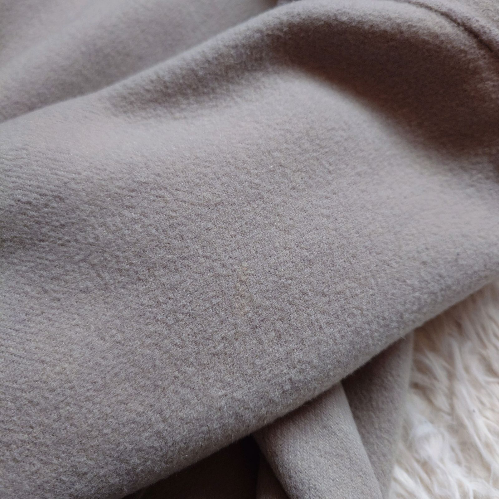 BEIGE, ベイジ カシミヤ混 フーデットロング リバーコート ダブル 