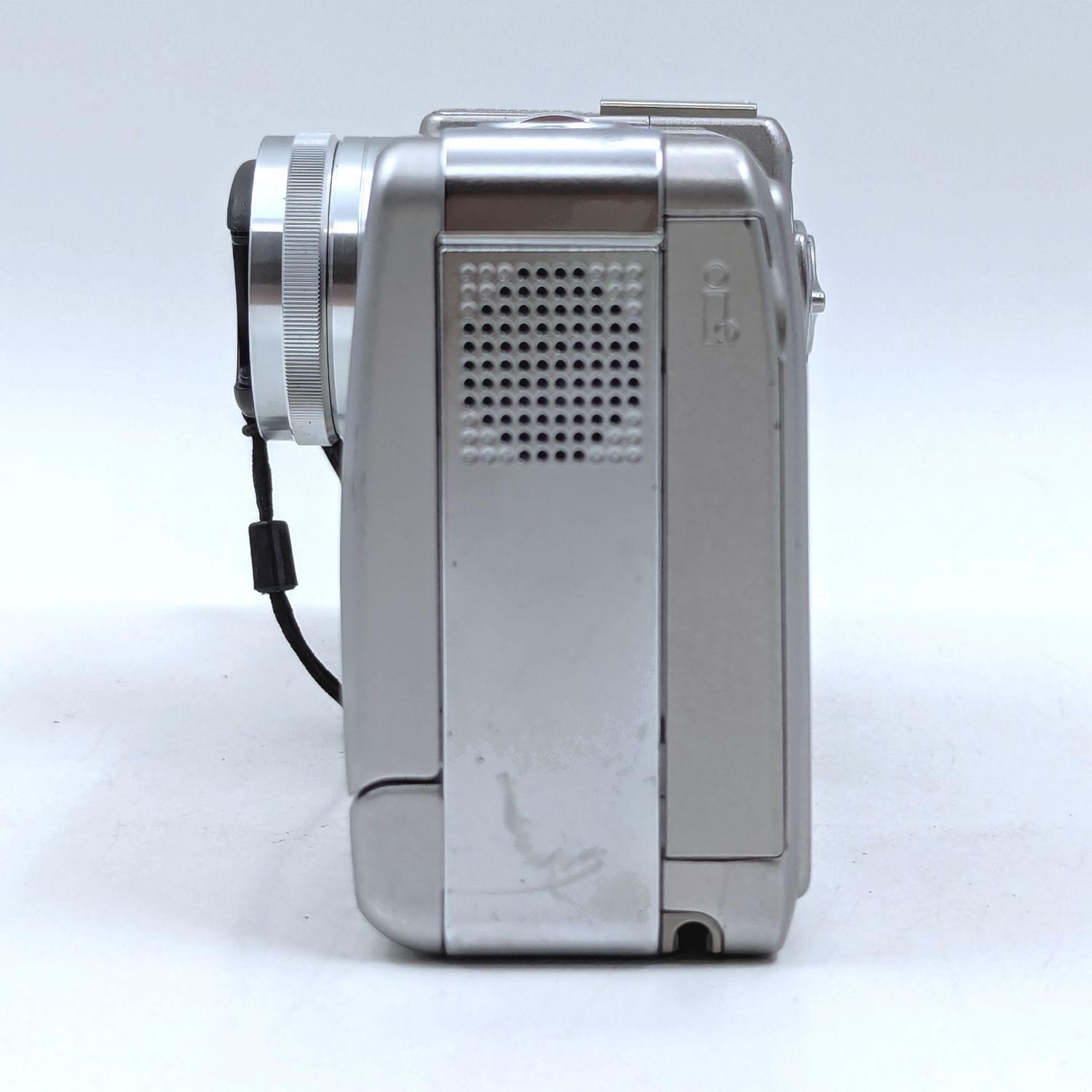 シャープ VL-DC5【動作確認済】 MiniDVビデオカメラ ダビングに最適‼ SHARP シャープ VL-DD10 miniDVビデオカメラ 整備済み miniDVテープ