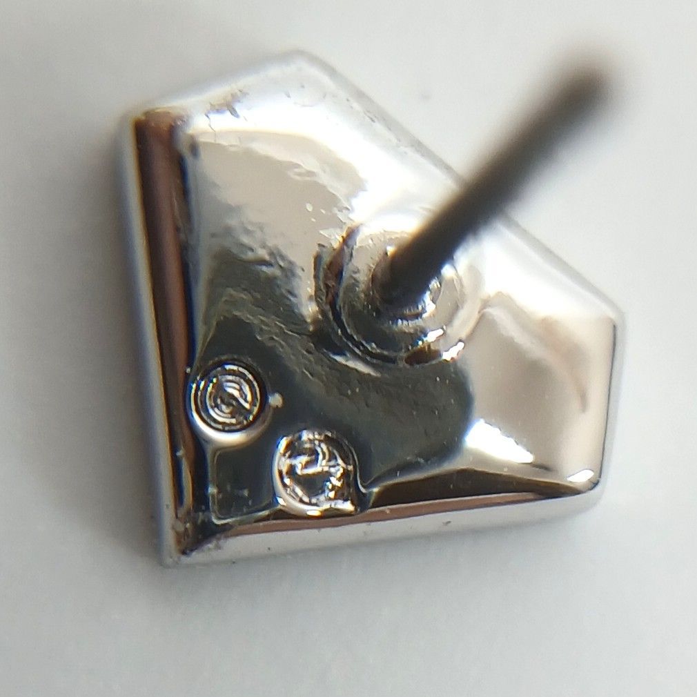 SWAROVSKI スワロフスキー ダイヤモチーフ ピアス 両耳用 クリスタル