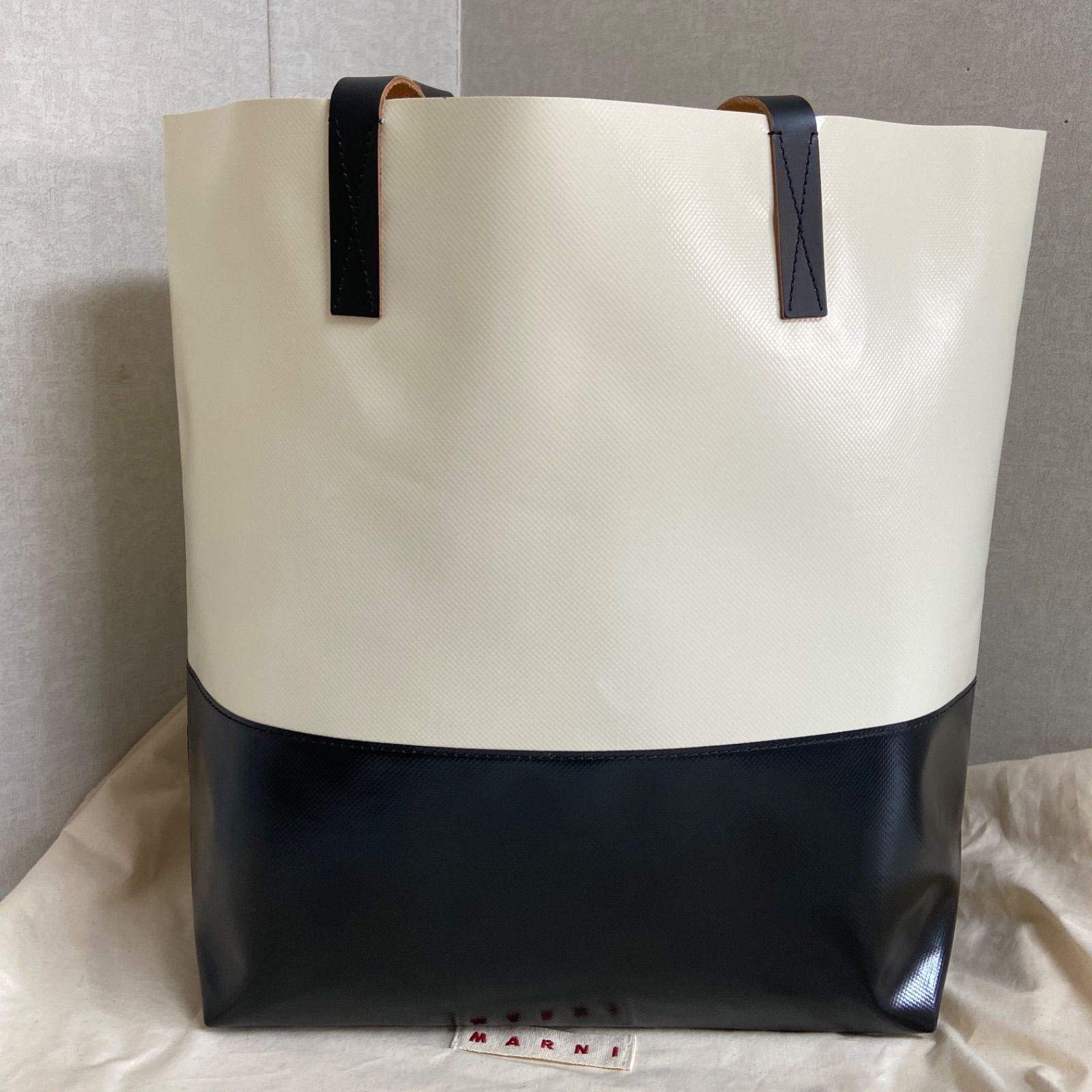 MARNI バイカラー トート PVC ホワイト　ブラック　ユニセックス 美品】MARNI マルニ PVC バイカラートートバッグ（オフホワイト