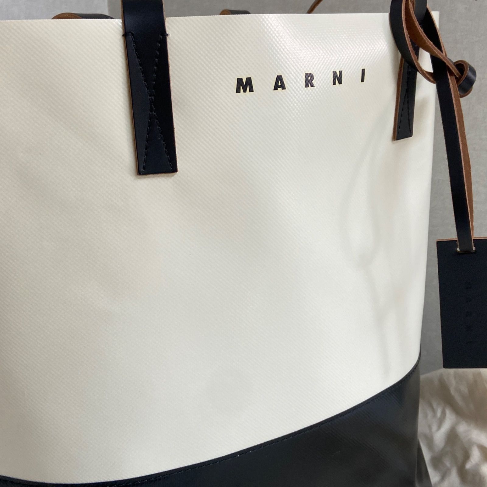 美品】MARNI マルニ PVC バイカラートートバッグ（オフホワイト