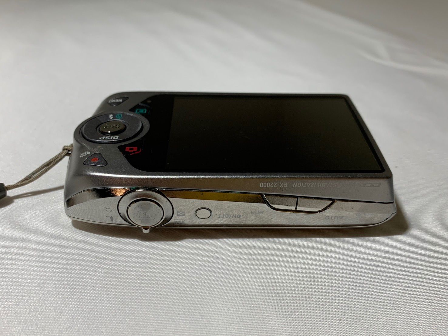 3952 Casio EXILIM EX-Z2000 シルバー ジャンク品 デジカメ【ネ
