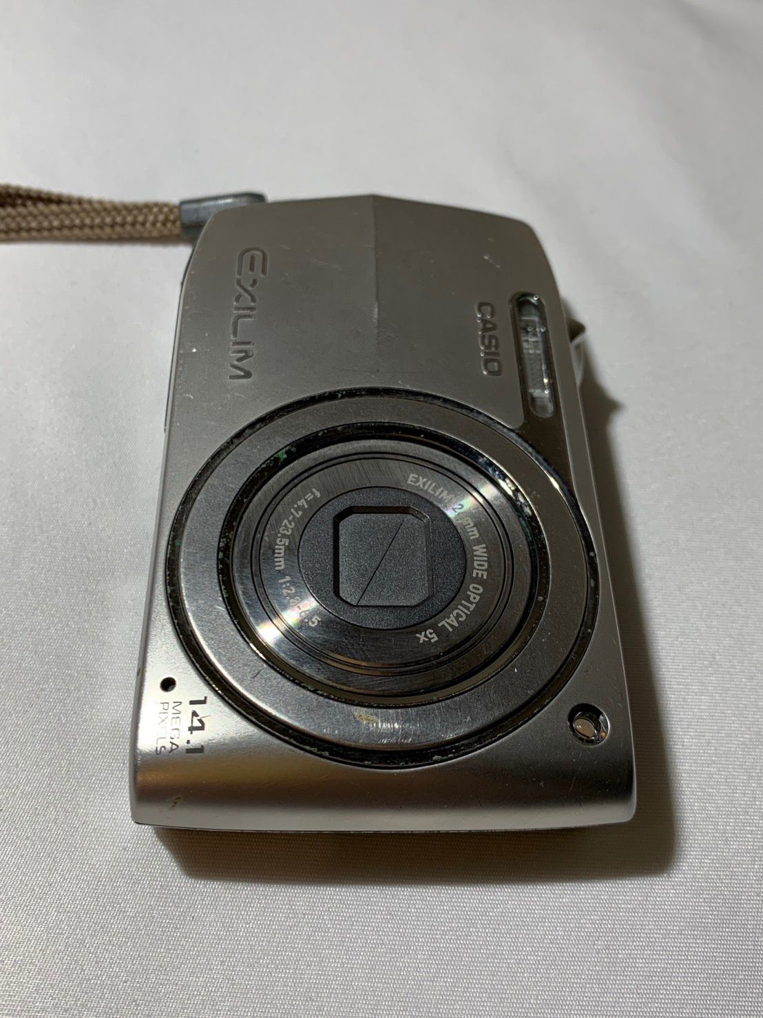 3952 Casio EXILIM EX-Z2000 シルバー ジャンク品 デジカメ【ネ