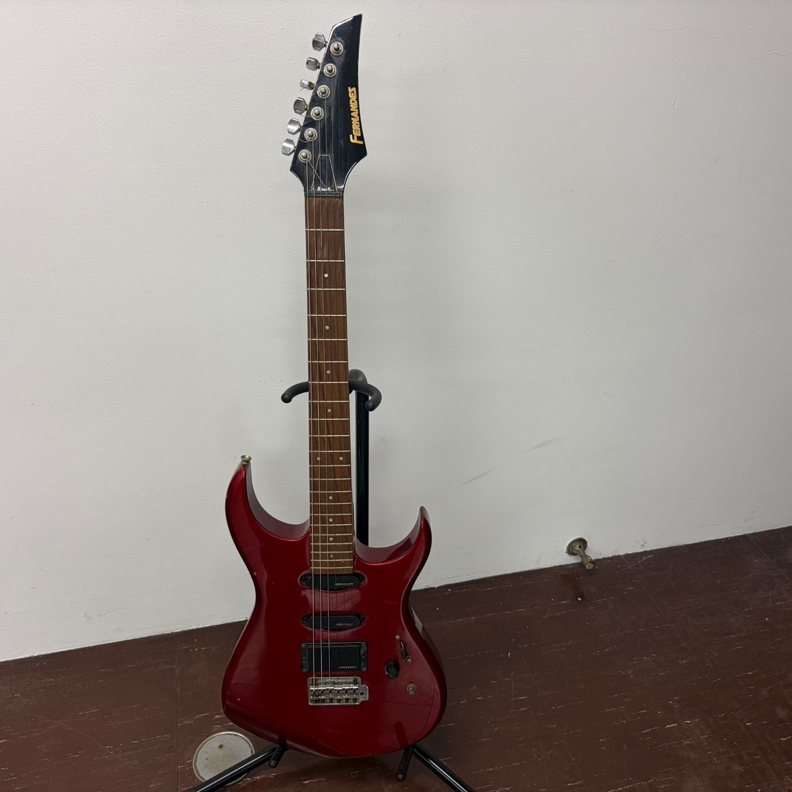 FERNANDES エレキギター 台湾製 FERNANDES フェルナンデス エレキギター レッド SSH 台湾製