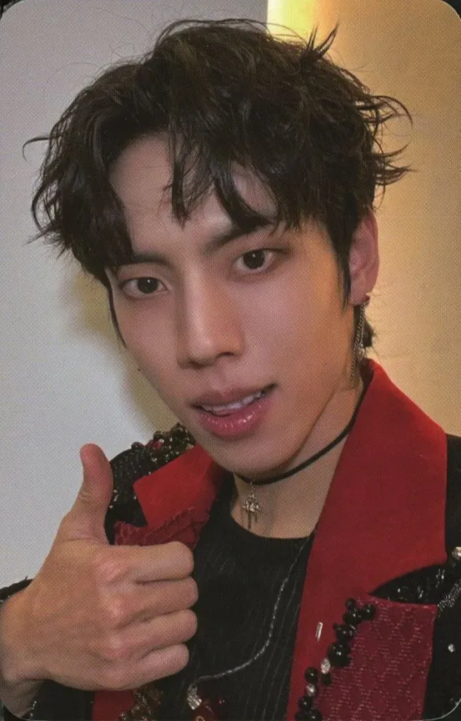 Dongwoo - Limited Edition (15th anniversary concert) MD photocard photocard