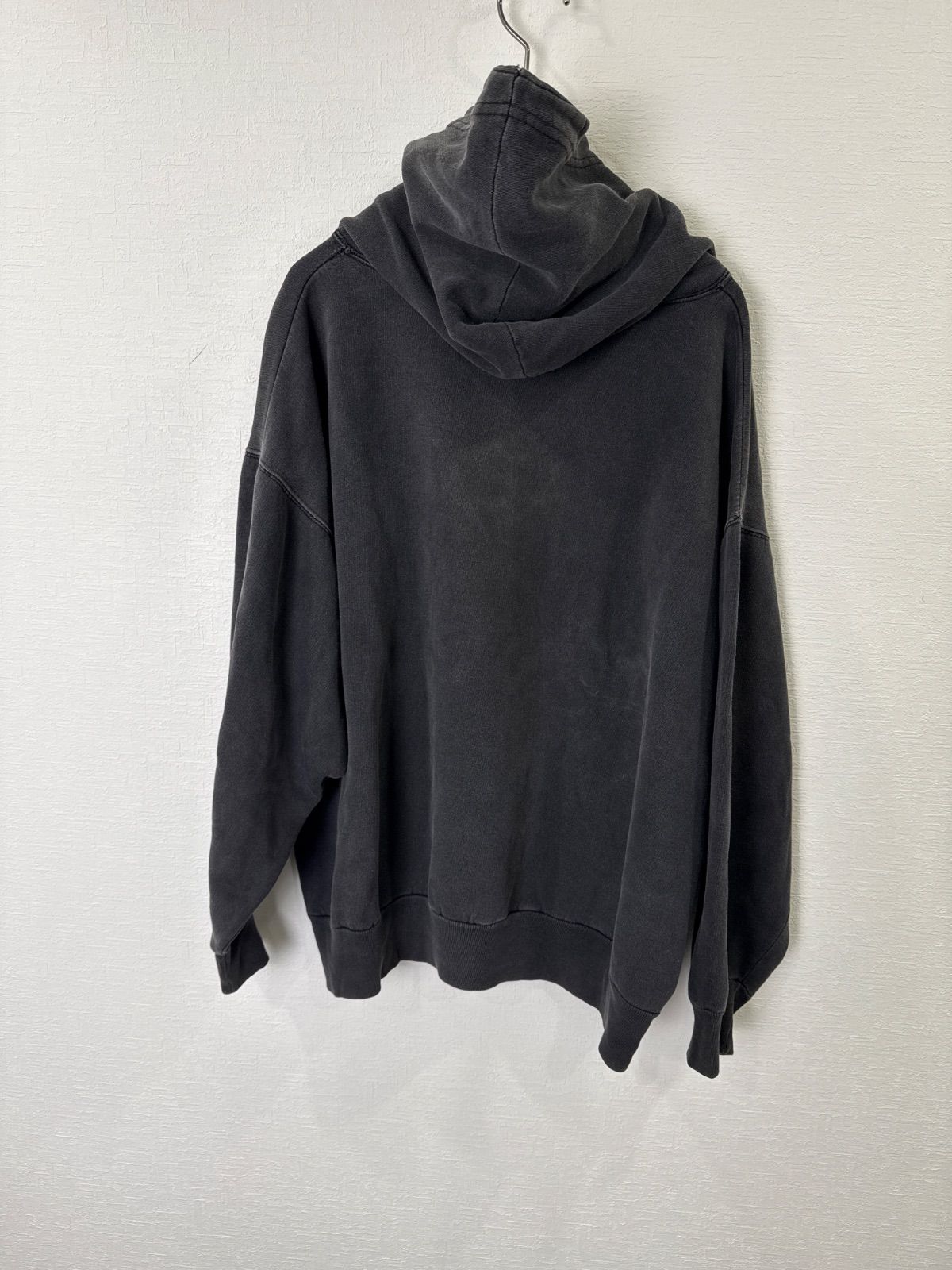 https://assets.mercari-shops-static.com/-/large/plain/2JWyptCribS3LyZRPFtw9C.jpg@jpg