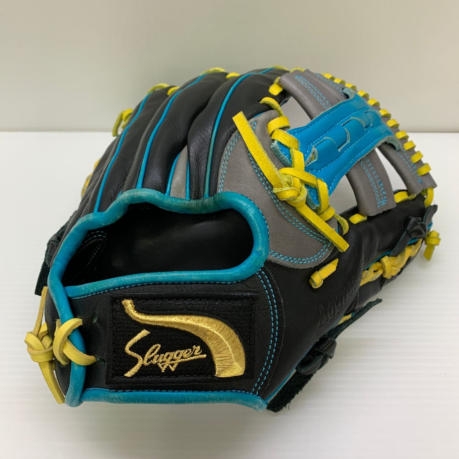 久保田スラッガー KUBOTA SLUGGER 軟式 大人 一般 内野手用 グローブ グラブ 右投げ オーダー 中古品 グローブ袋付き 野球 9769 25,134円