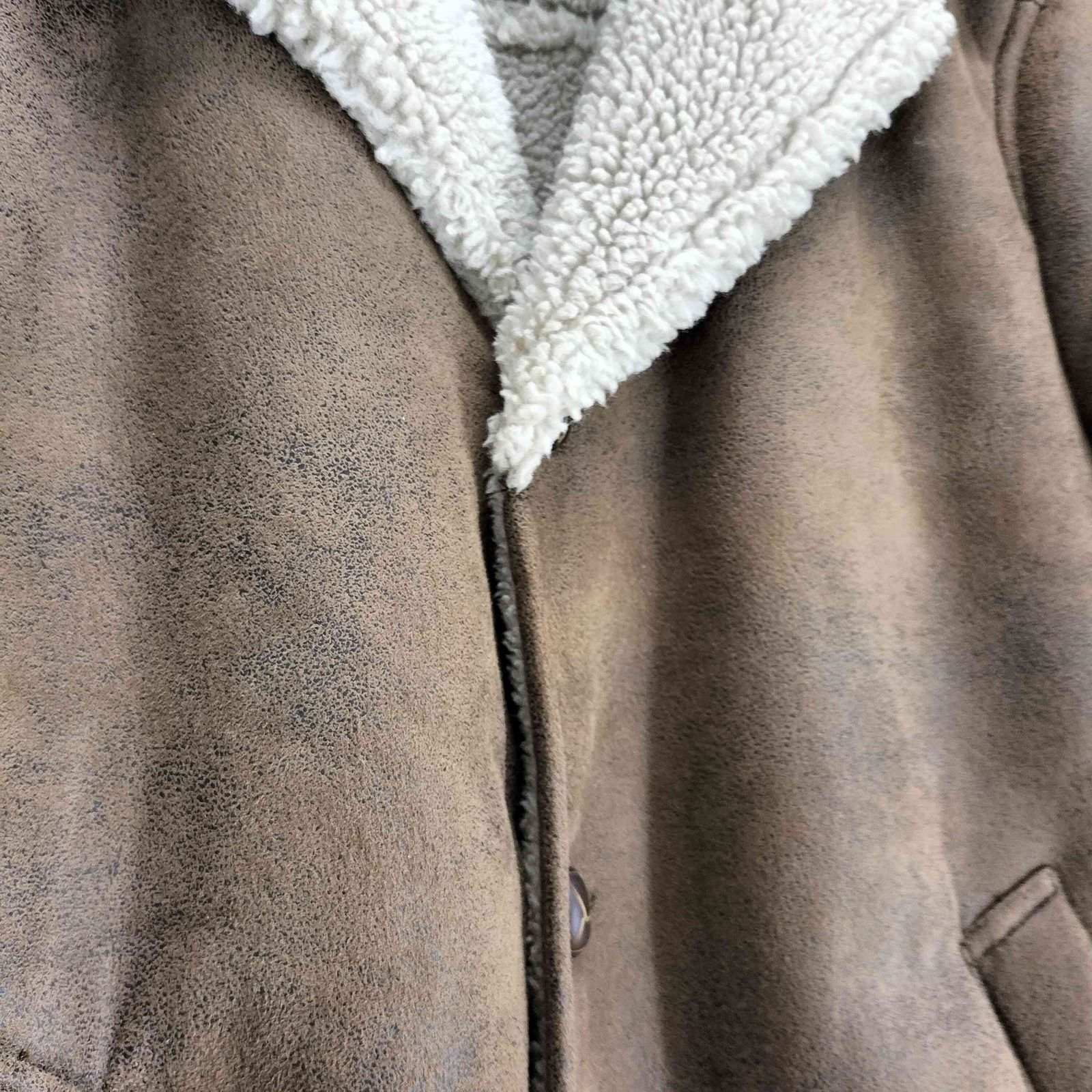 https://assets.mercari-shops-static.com/-/large/plain/2JWz5K82pLf4hCZfJr8MsU.jpg@jpg