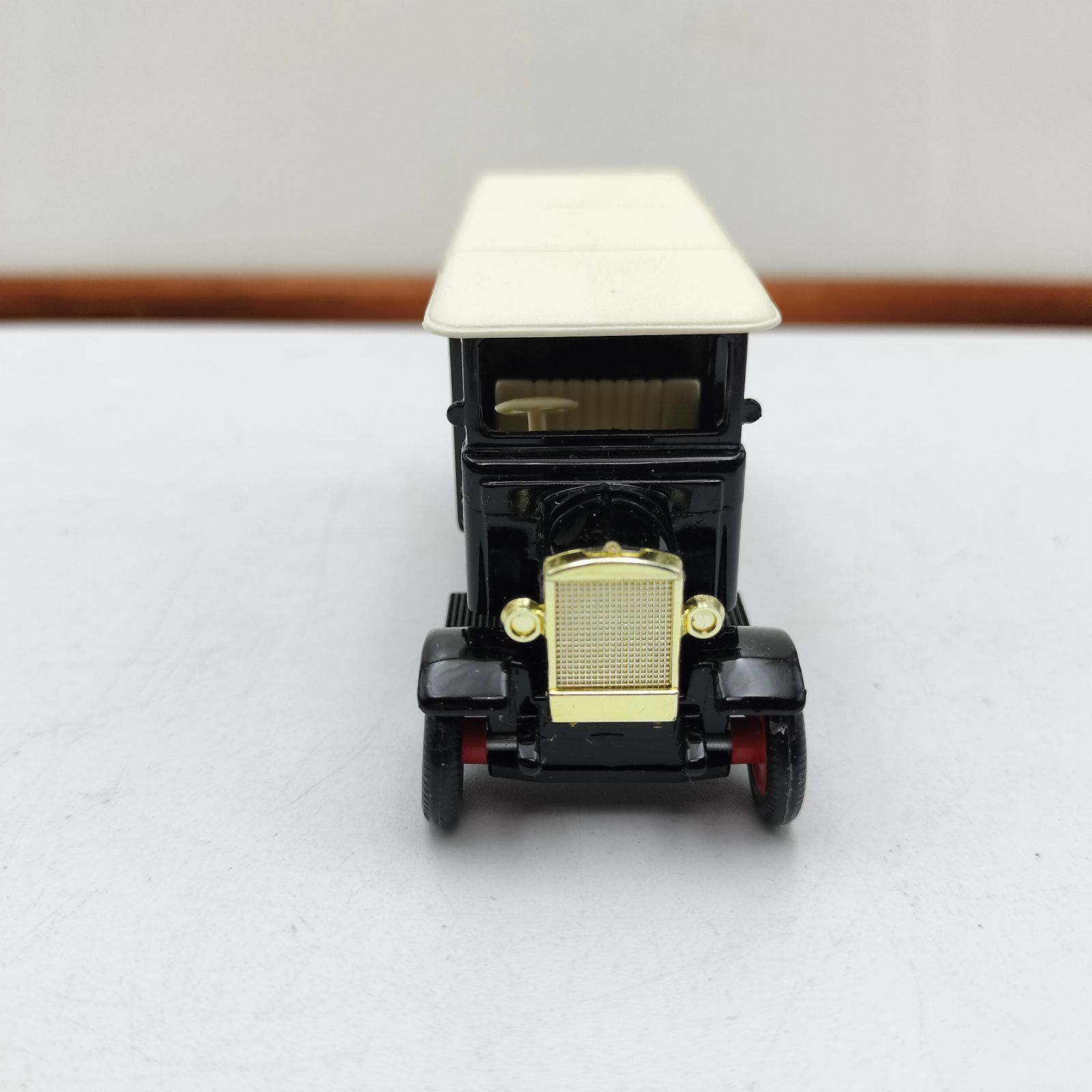 海外製 ミニカー 2点 まとめ売り（マルタバス＆英国デイズガーン）ダイキャスト クラシックカー レトロ thumbnail 13