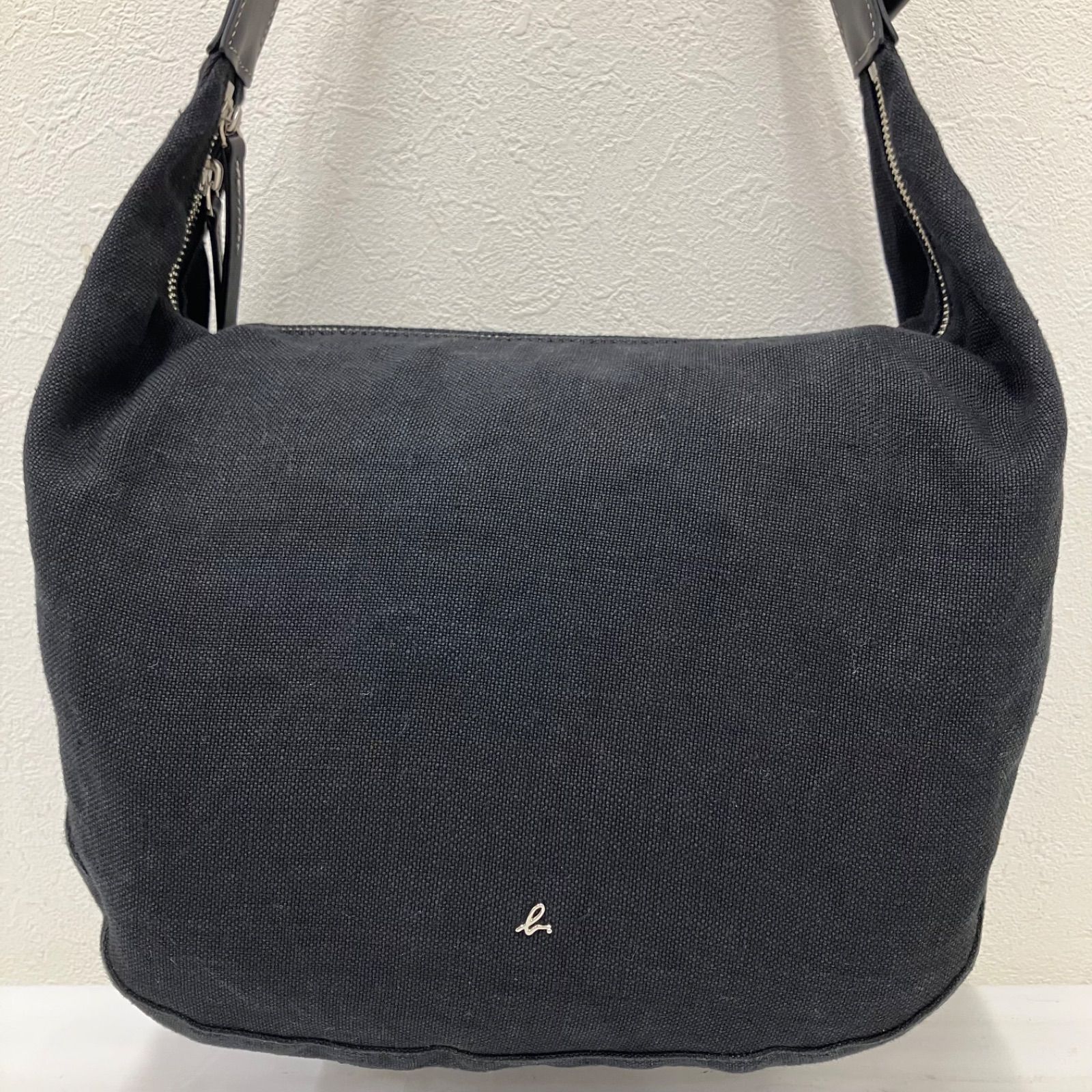 8279 【美品】 agnes b. アニエスベー ショルダーバッグ YAX01-02 