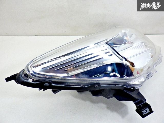 レンズ割れ無し！】日産 純正 E12 ノート 前期 中期 ハロゲン ヘッド