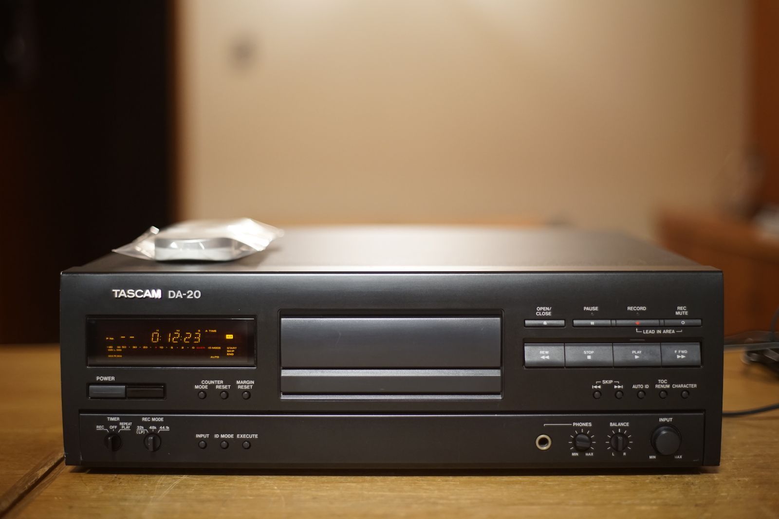 動作保証あり TASCAM DA-20 DATデッキ - メルカリ